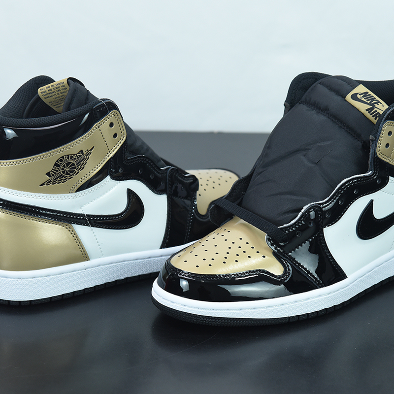 Jordan 1 gold toe sales 2019