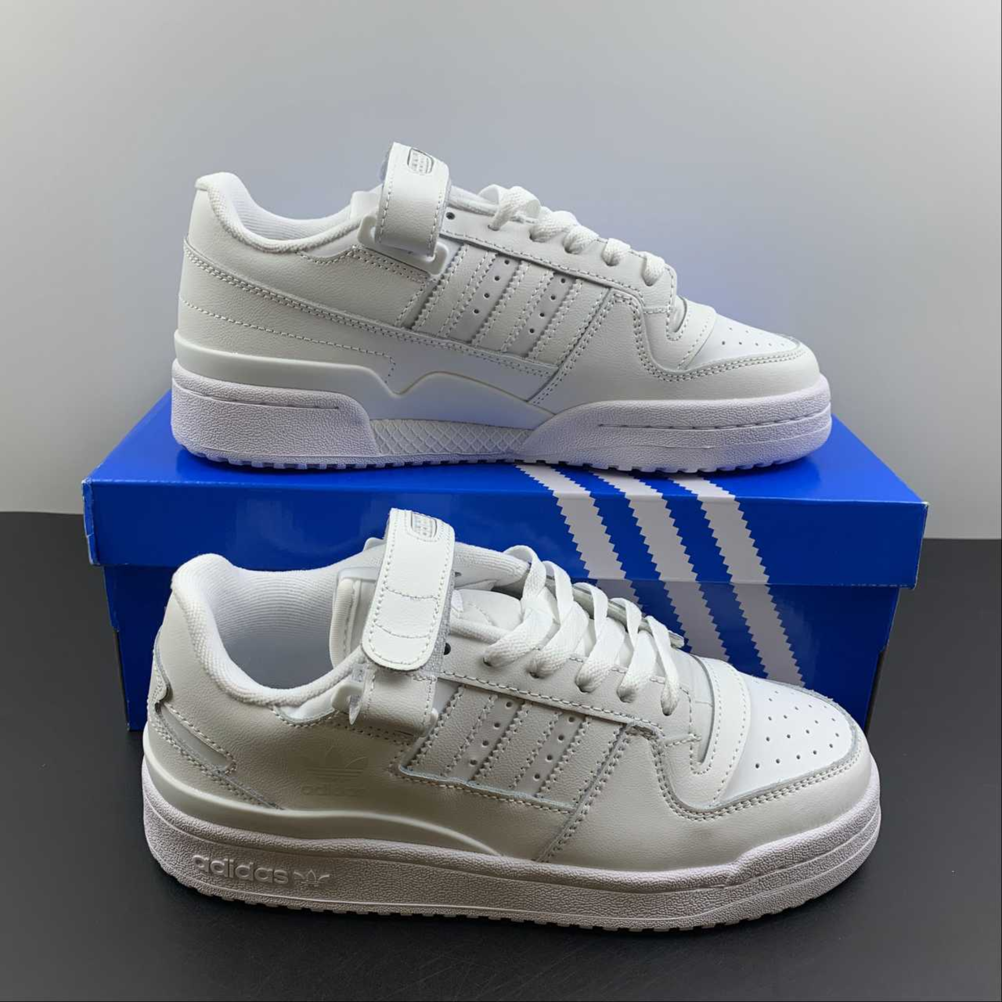 Adidas Forum 84 Low "Triple White"