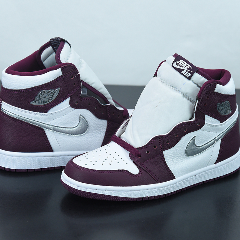 Nike Air Jordan 1 Retro High OG "Bordeaux"