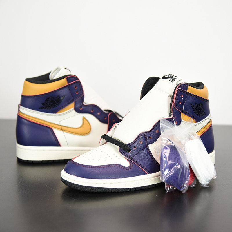 Nike Air Jordan 1 Retro High OG Defiant SB