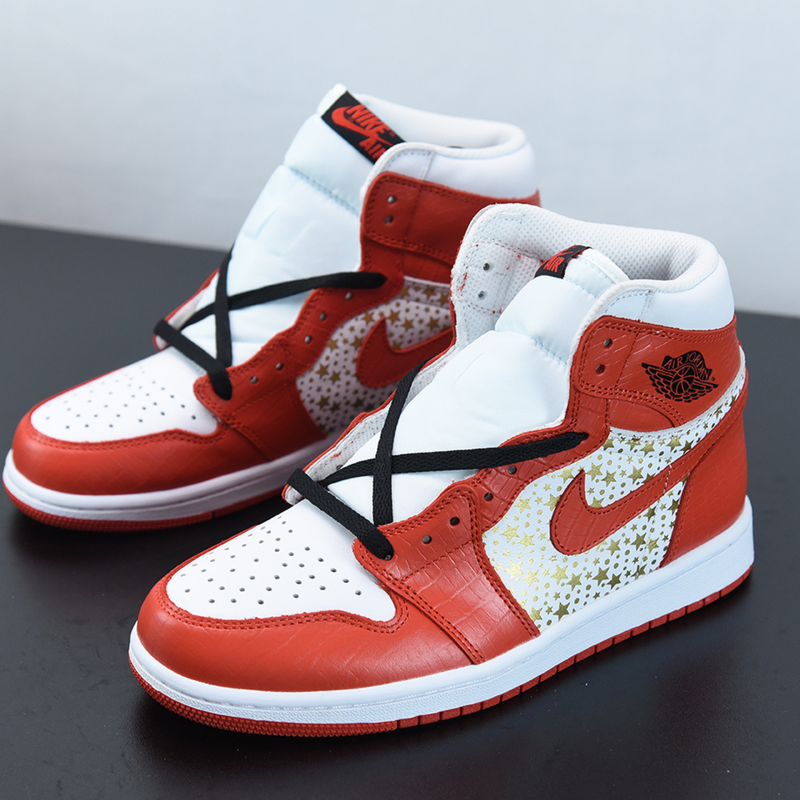 Nike Air Jordan 1 High Retro x Supreme "Red"