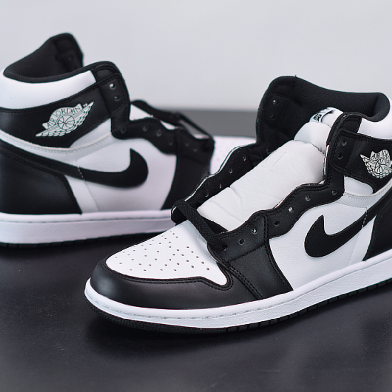 Nike Air Jordan 1 "Black/White"