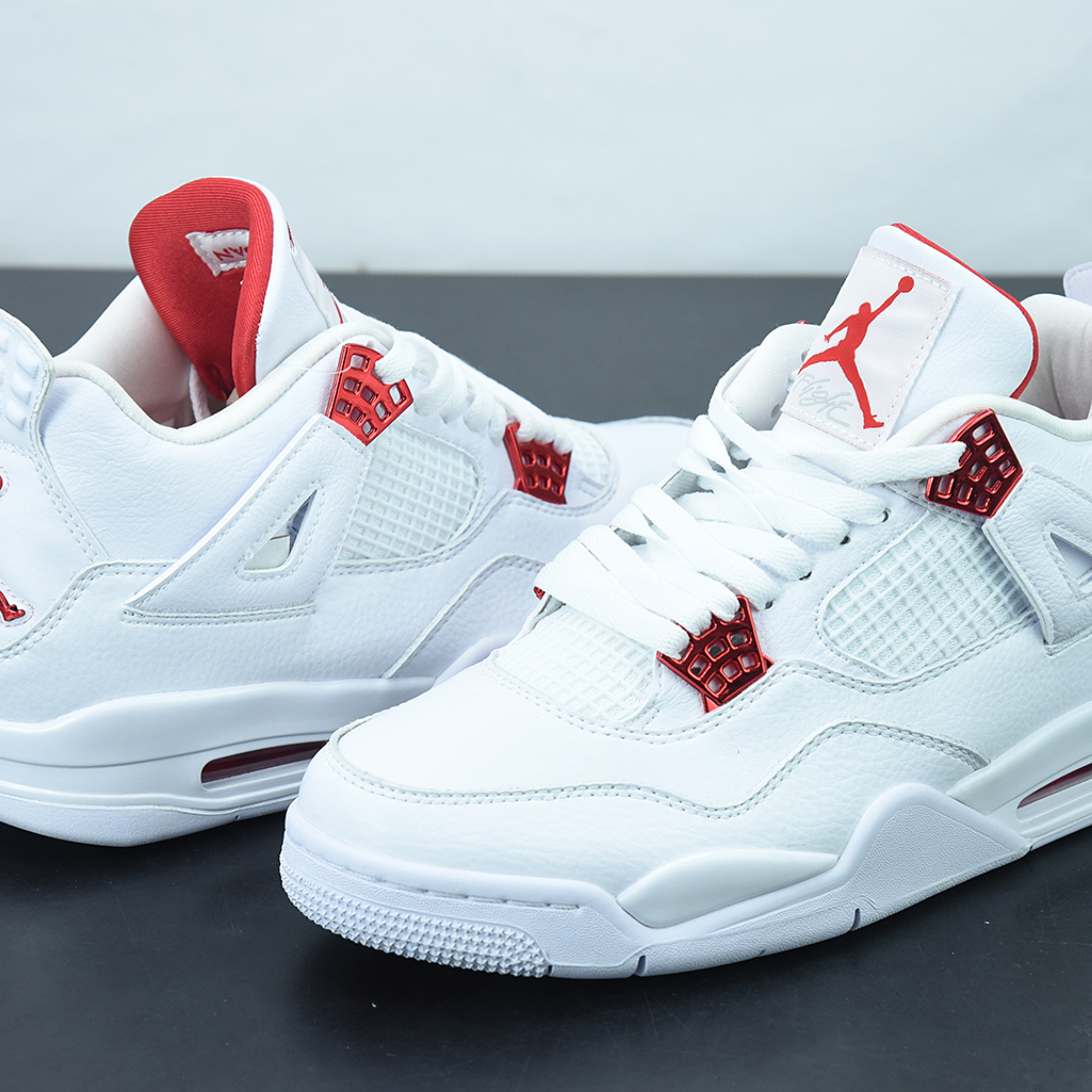 Nike Air Jordan 4 Rêtro "Red Metallic"