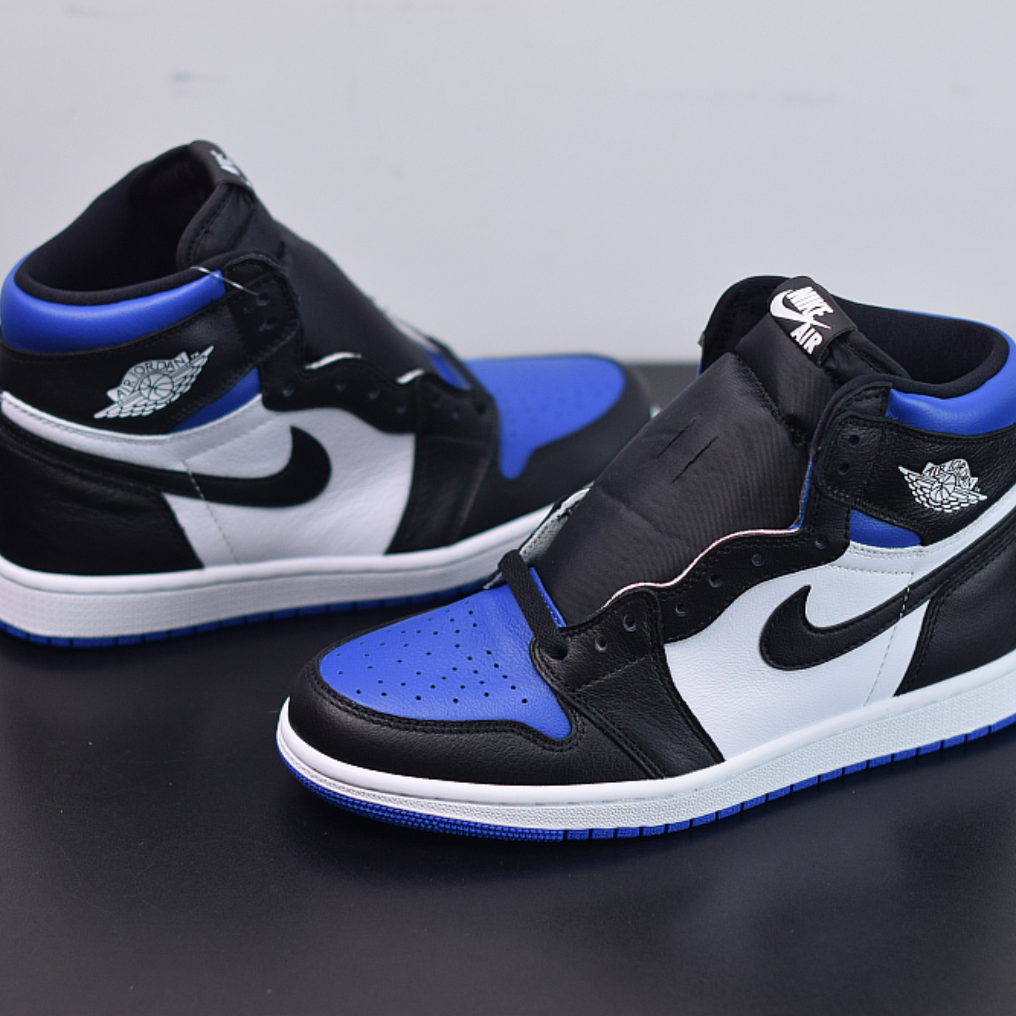 Nike Air Jordan 1 Retro High OG "Royal Toe"