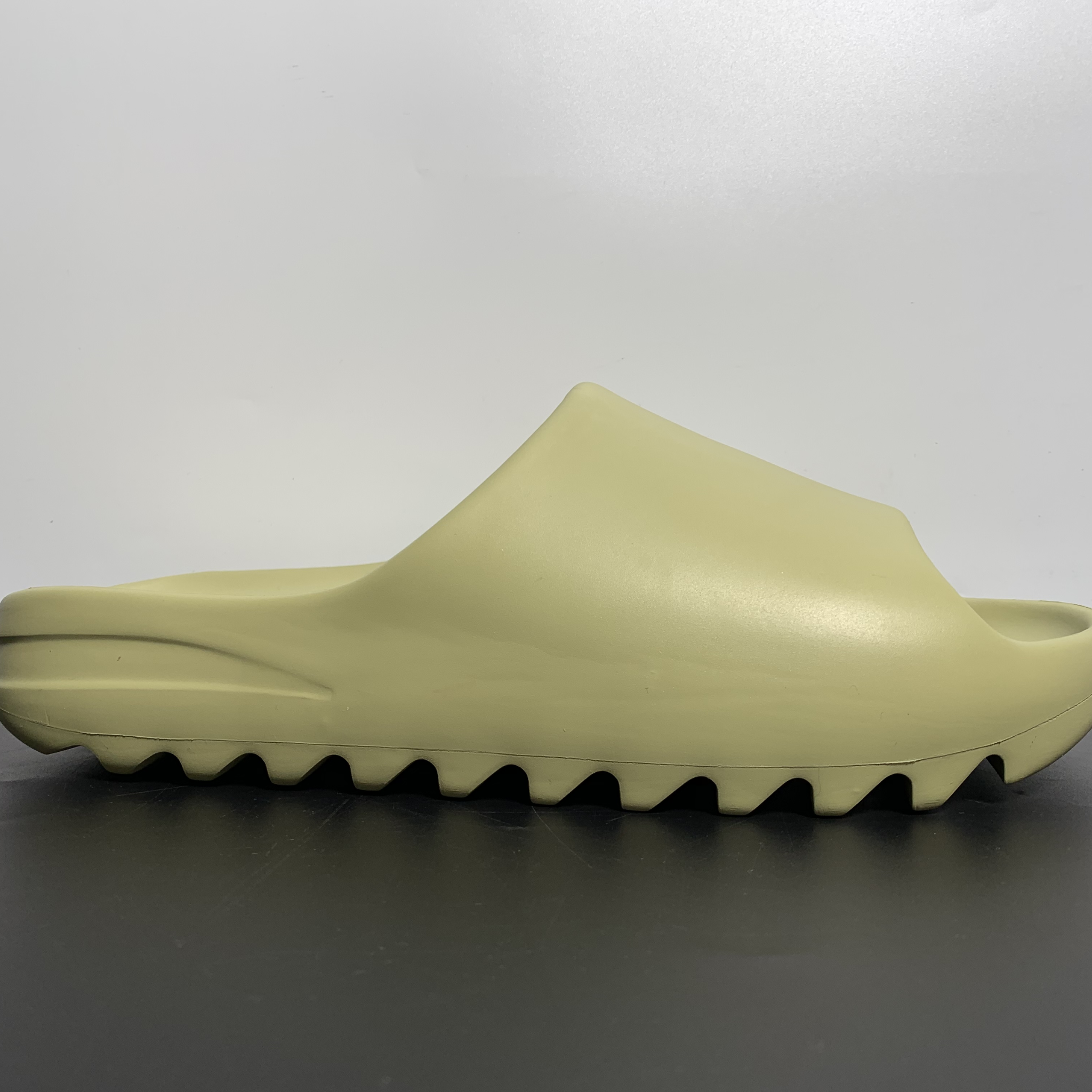 Yeezy Slide "Resin"