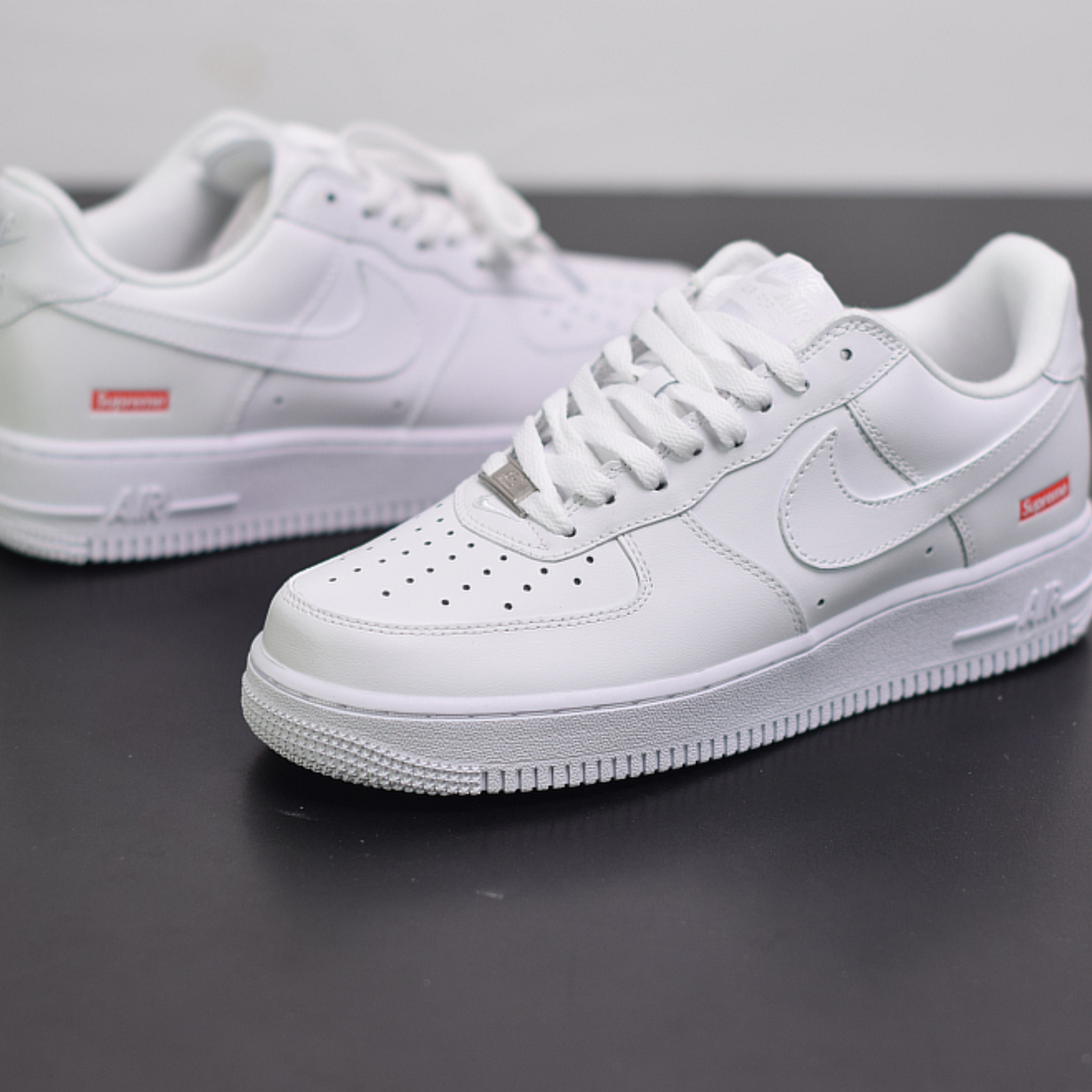 Nike Air Force 1 Low x SUPREME "White"