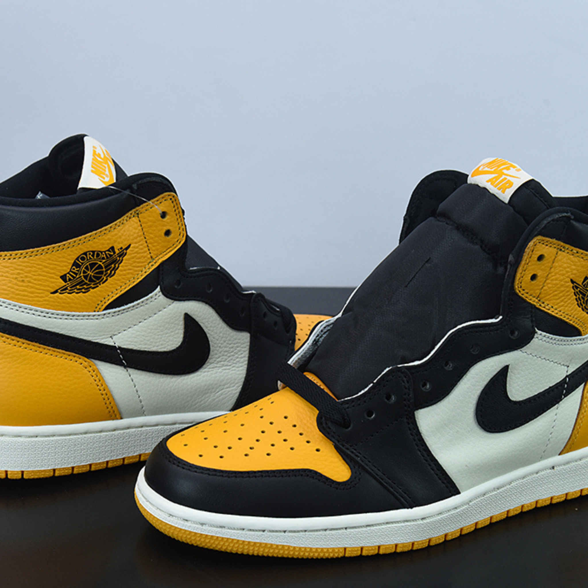 Nike Air Jordan 1 Retro High OG "Yellow Toe"