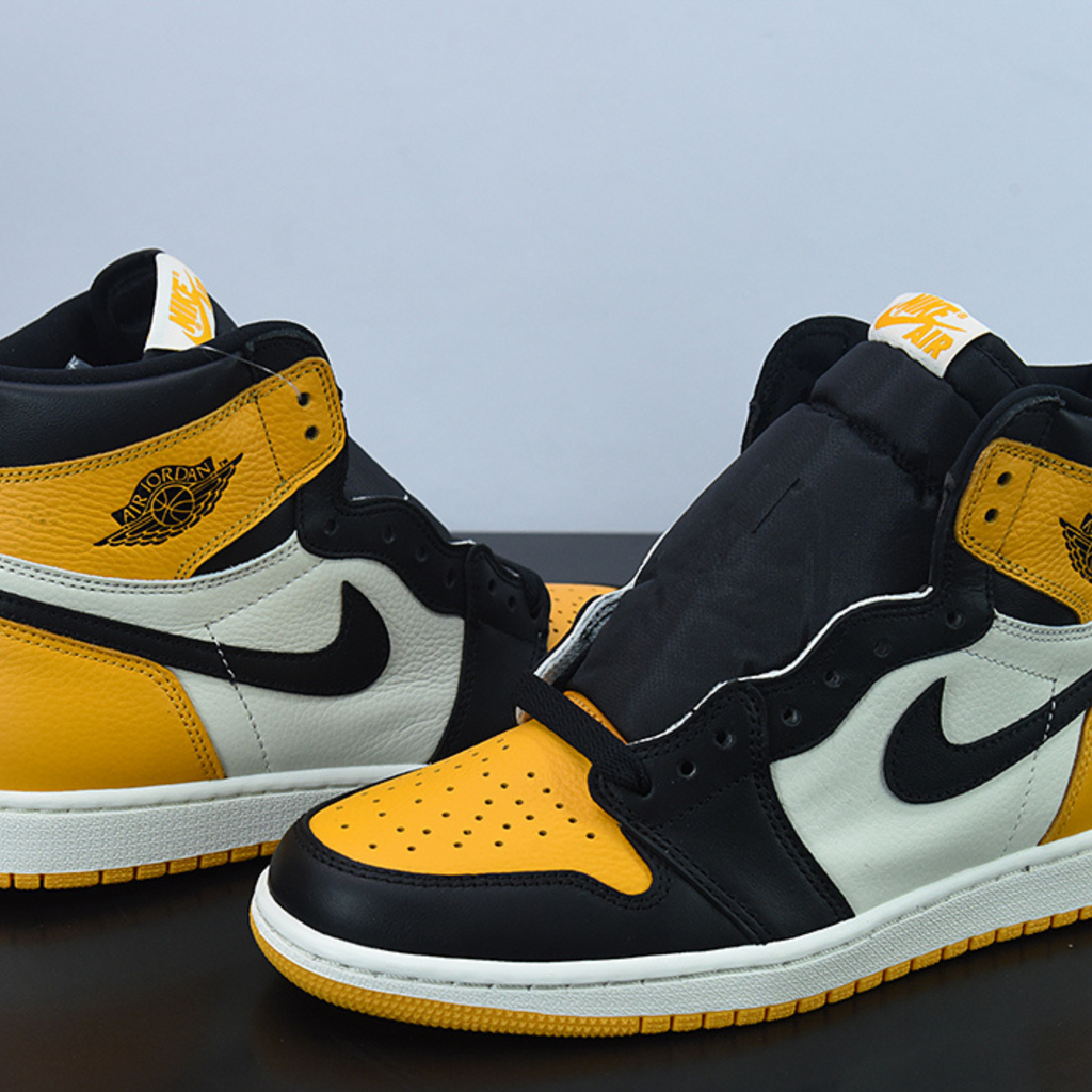 Nike retro yellow hotsell
