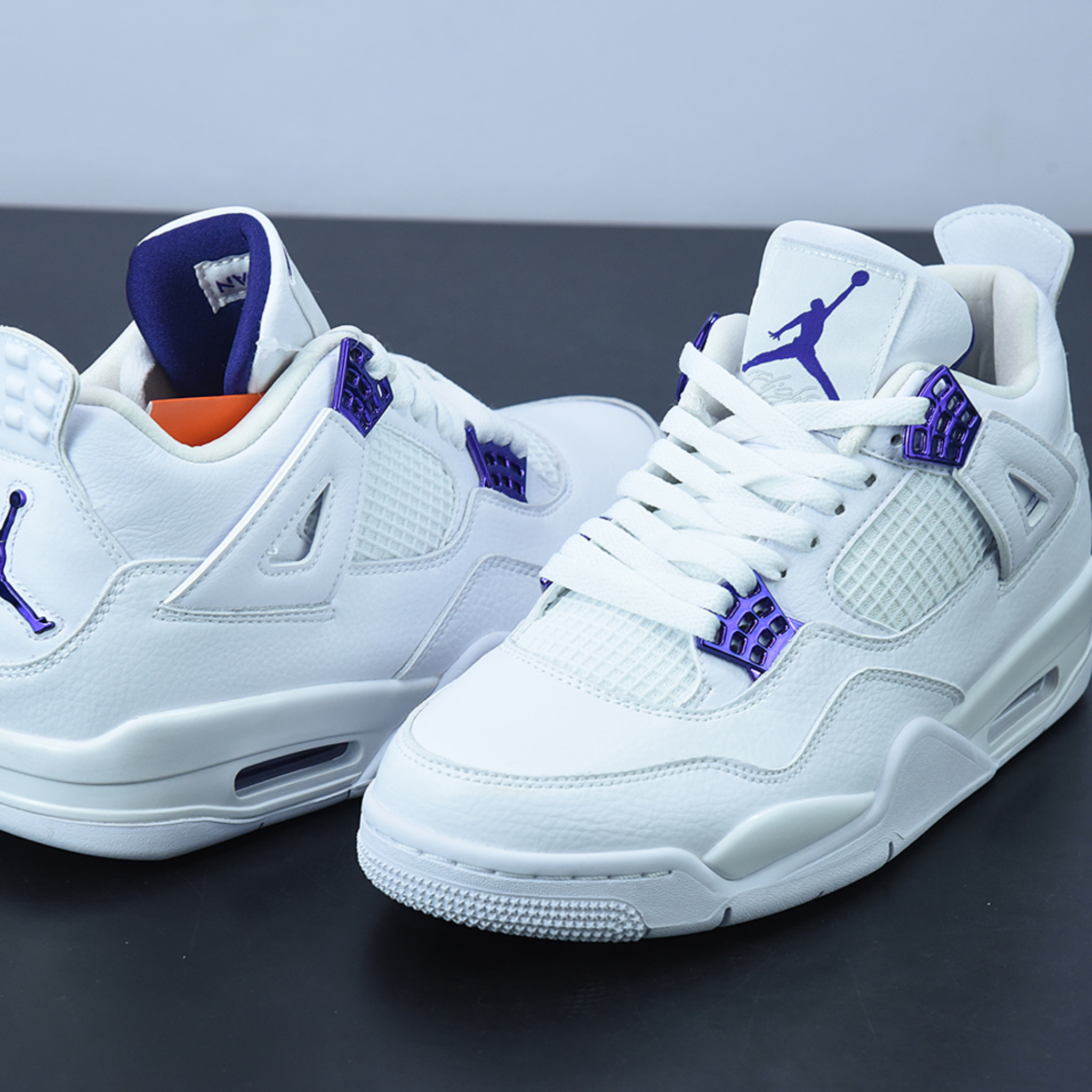 Nike Air Jordan 4 Rêtro "Metallic Purple"