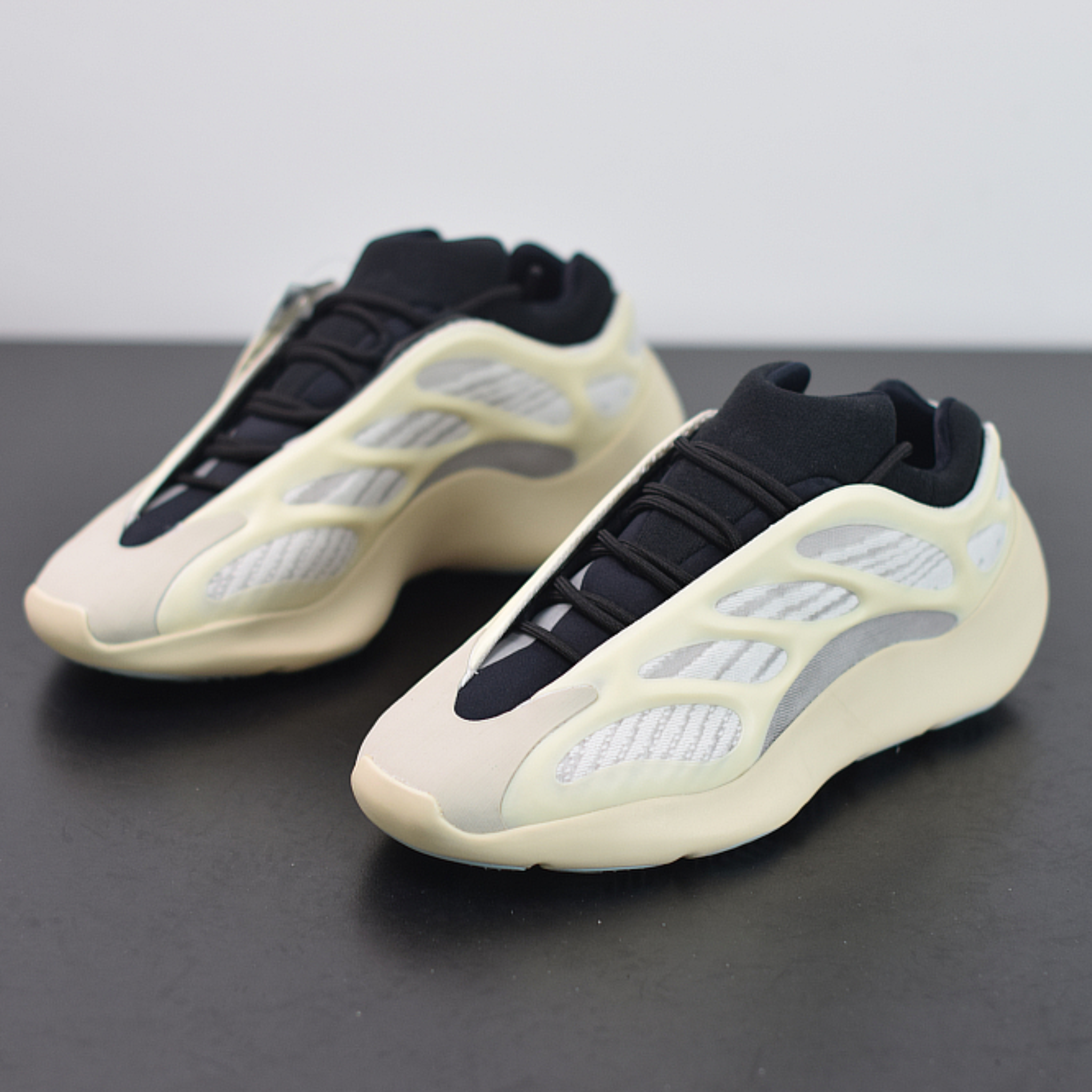 Yeezy Boost 700 V3 "Azael"