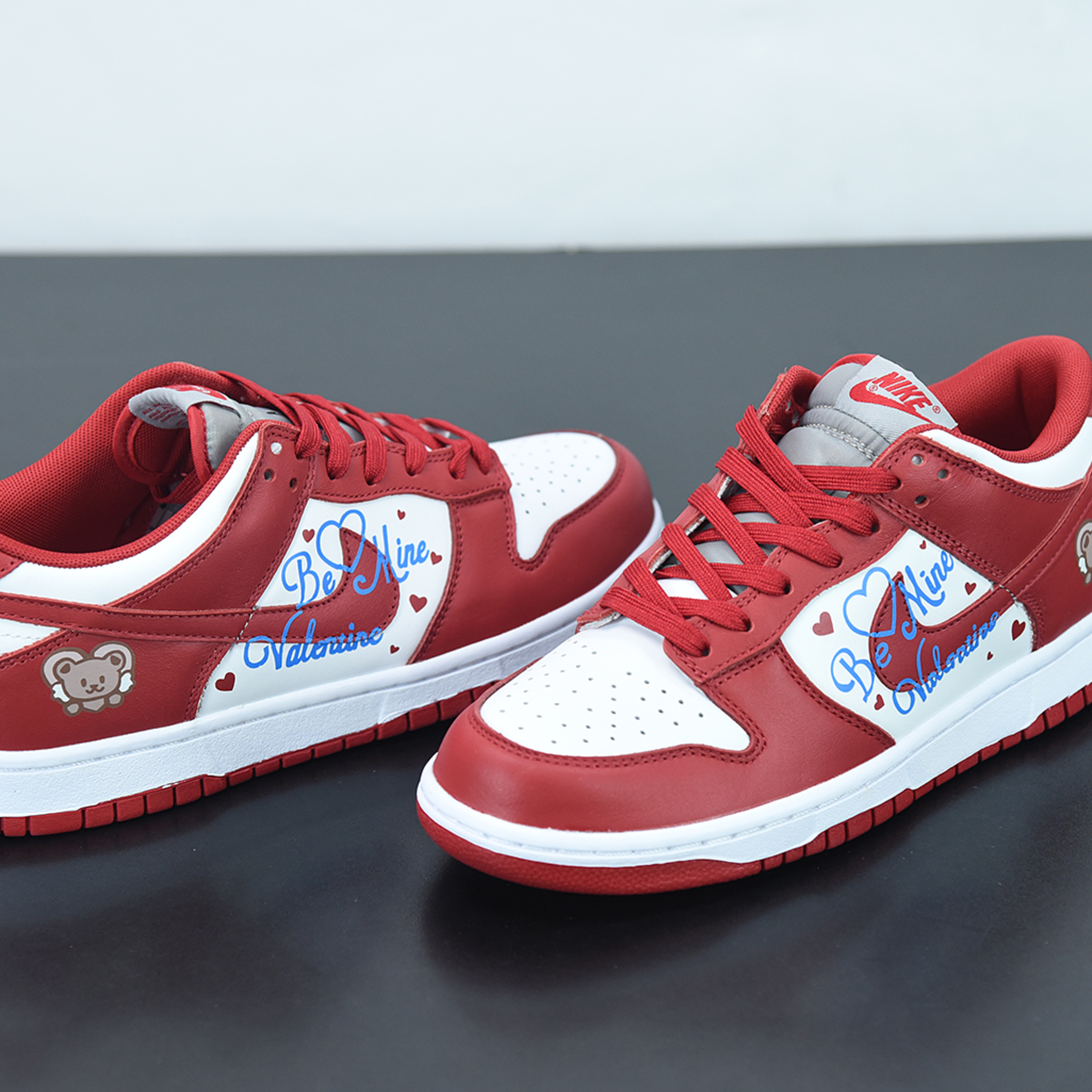 Nike Dunk Low Retro "Varsity Red Gris Moyen"