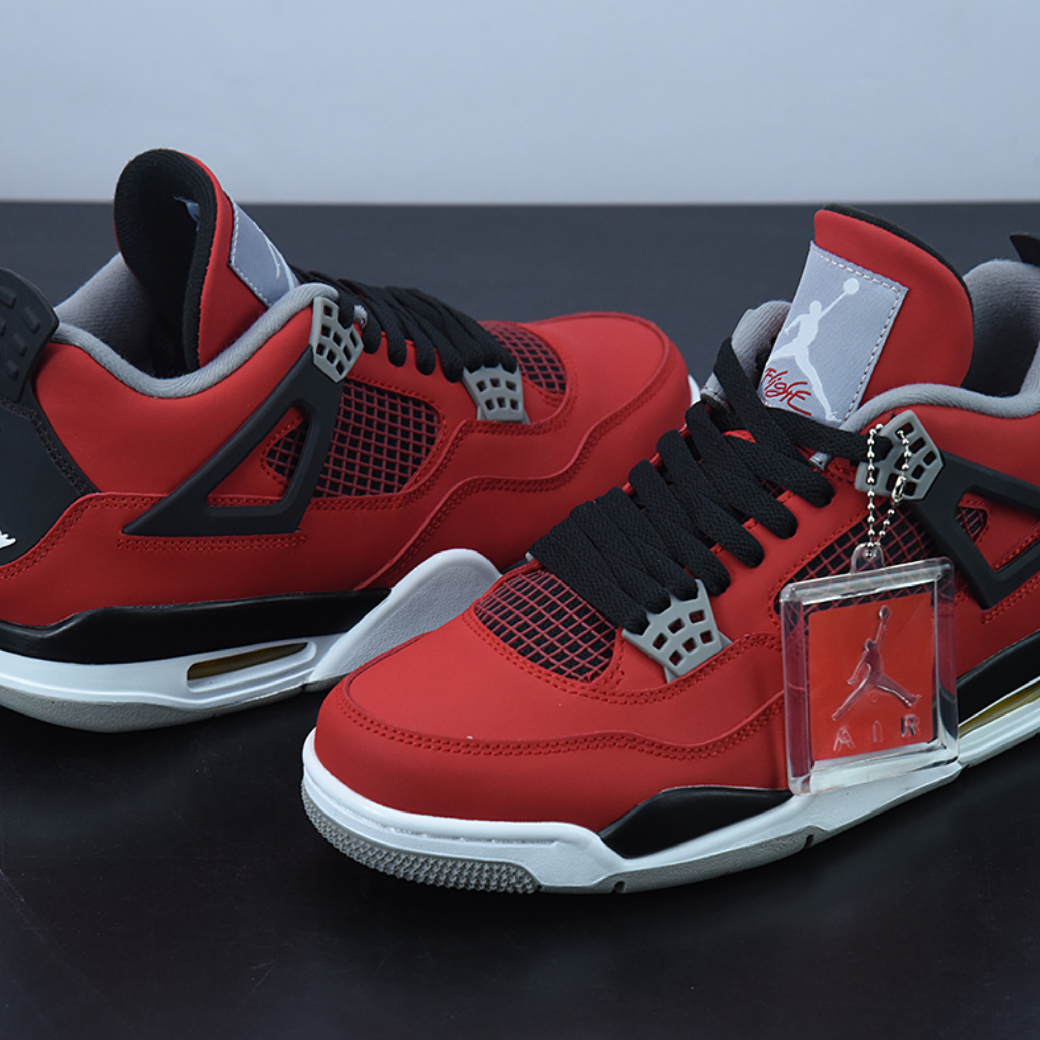 Nike Air Jordan 4 Rêtro "Toro Bravo"