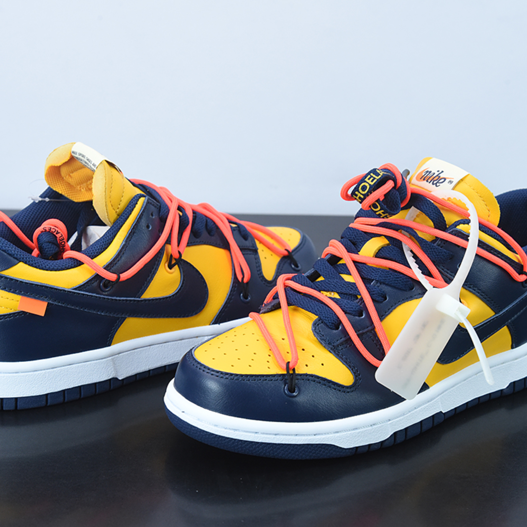 Off-White x Nike Dunk Low "University Gold"