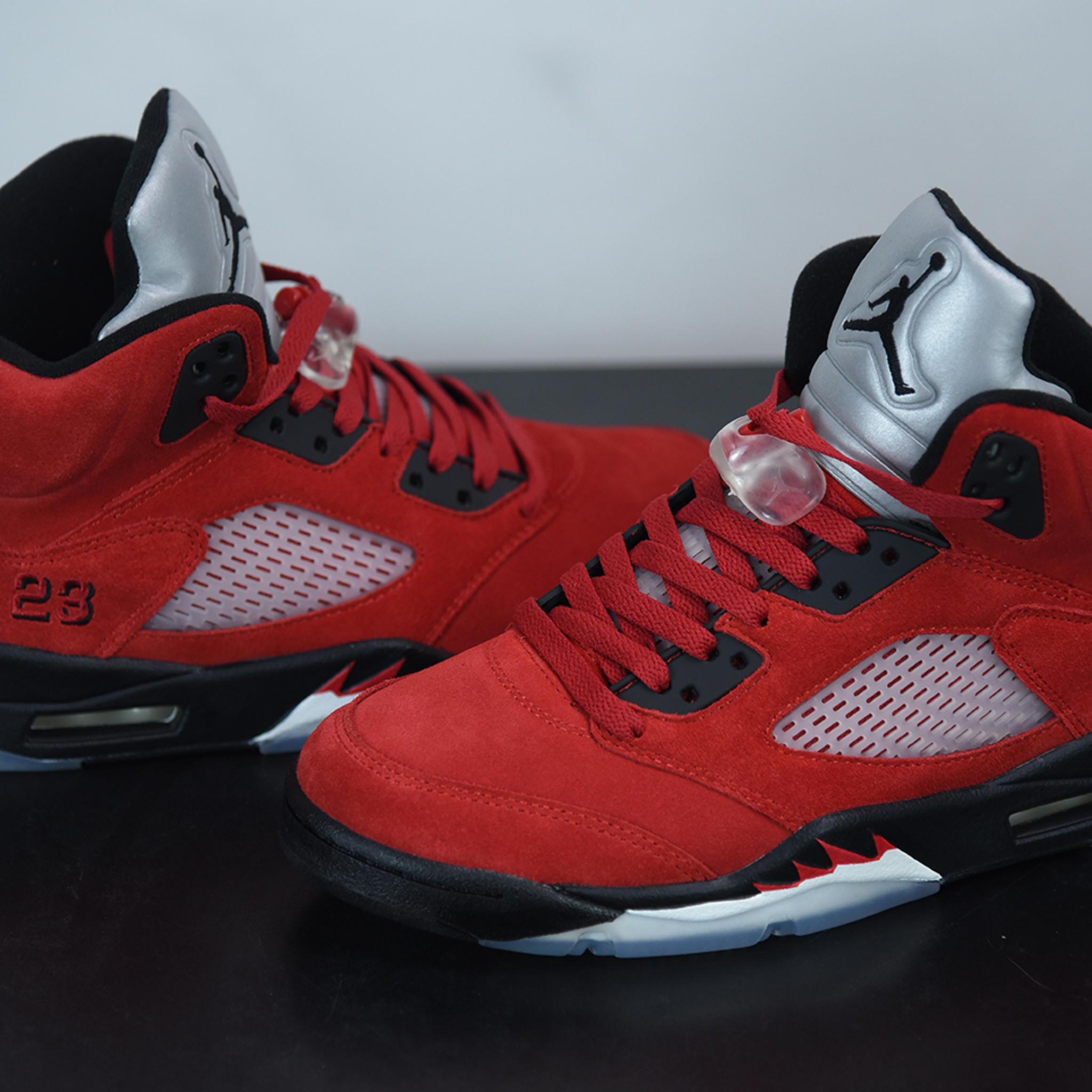 Nike Air Jordan 5 Retro "Raging Bull"