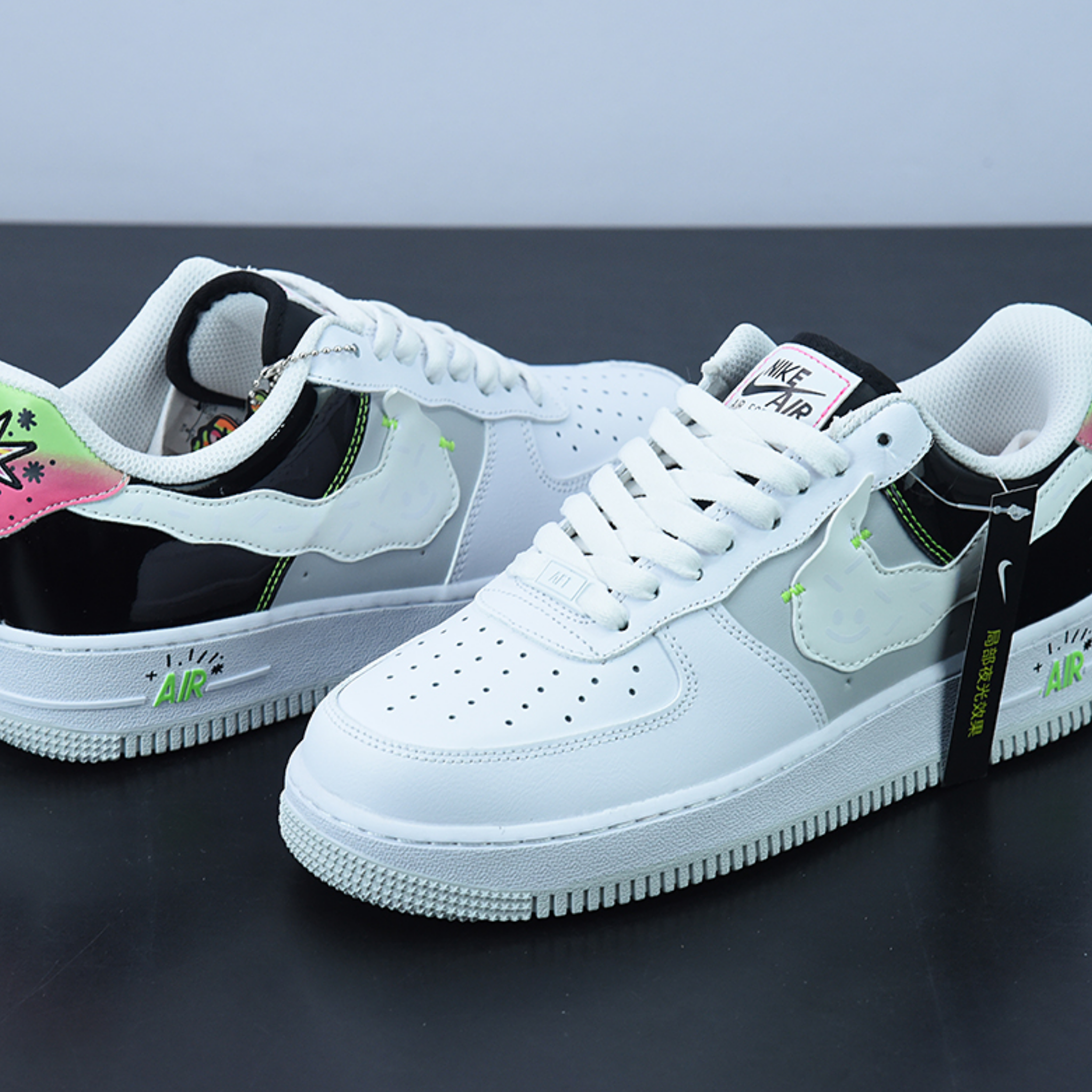 Nike Air Force 1 '07 LV8