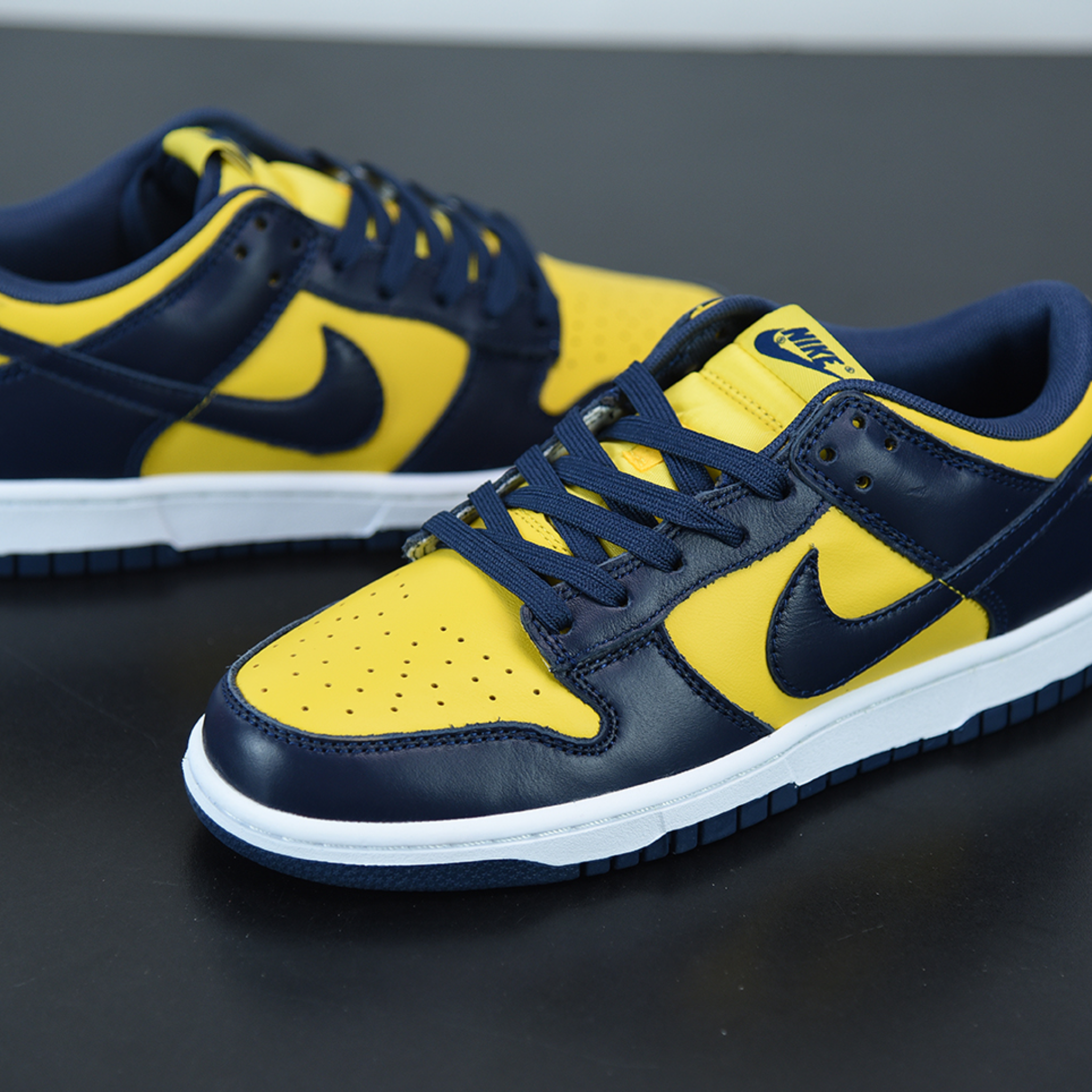 Nike Dunk Low "Michigan Varsity Maize"