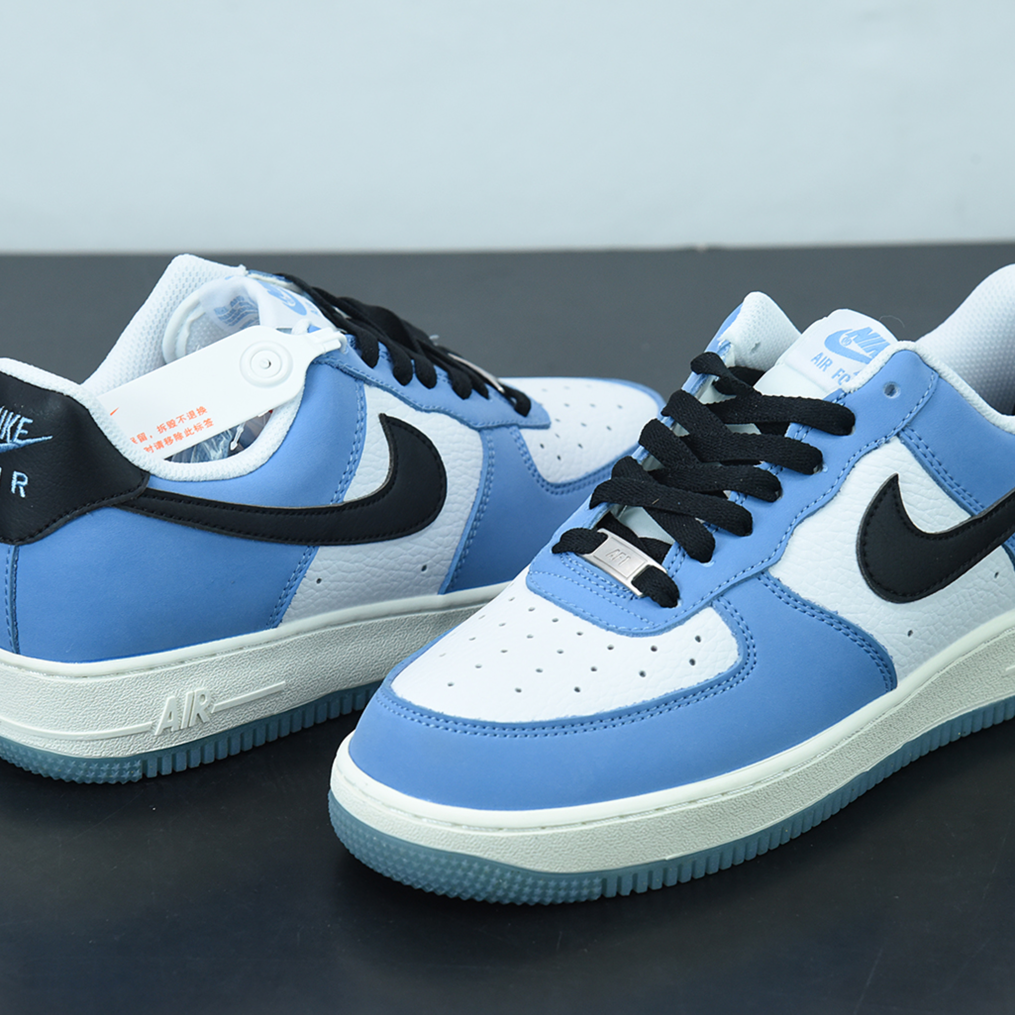 Nike Air Force 1 Low "University Blue"