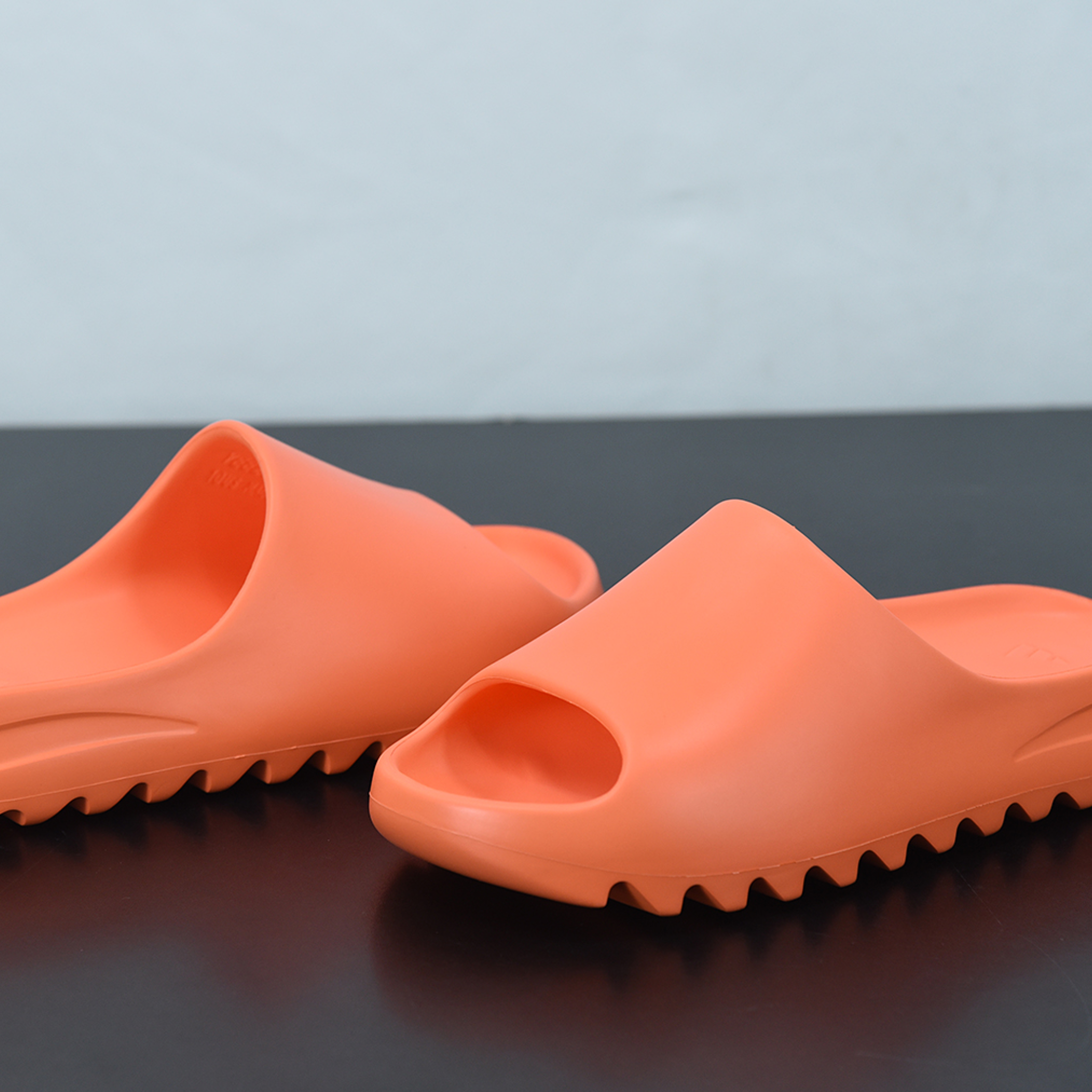 Yeezy Slide "Enflame Orange"