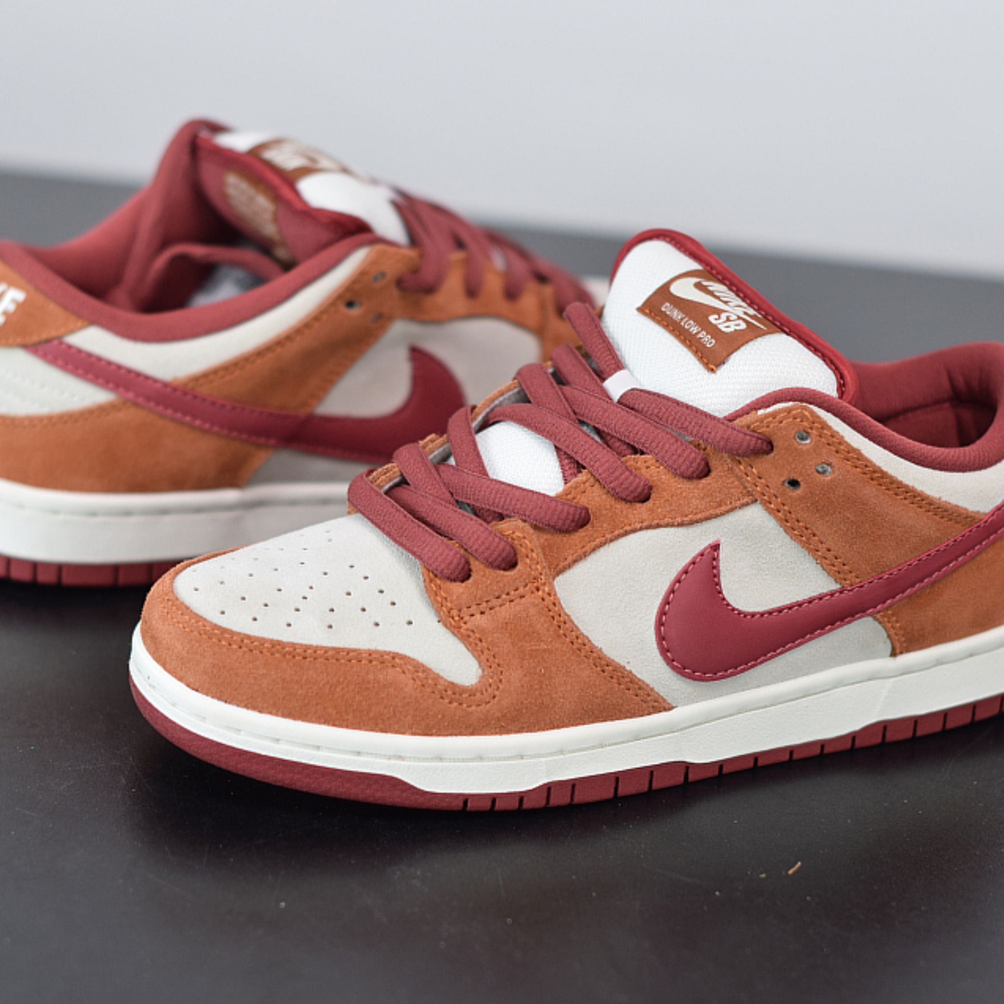 Nike SB Dunk Low Pro "ISO Dark Russet"