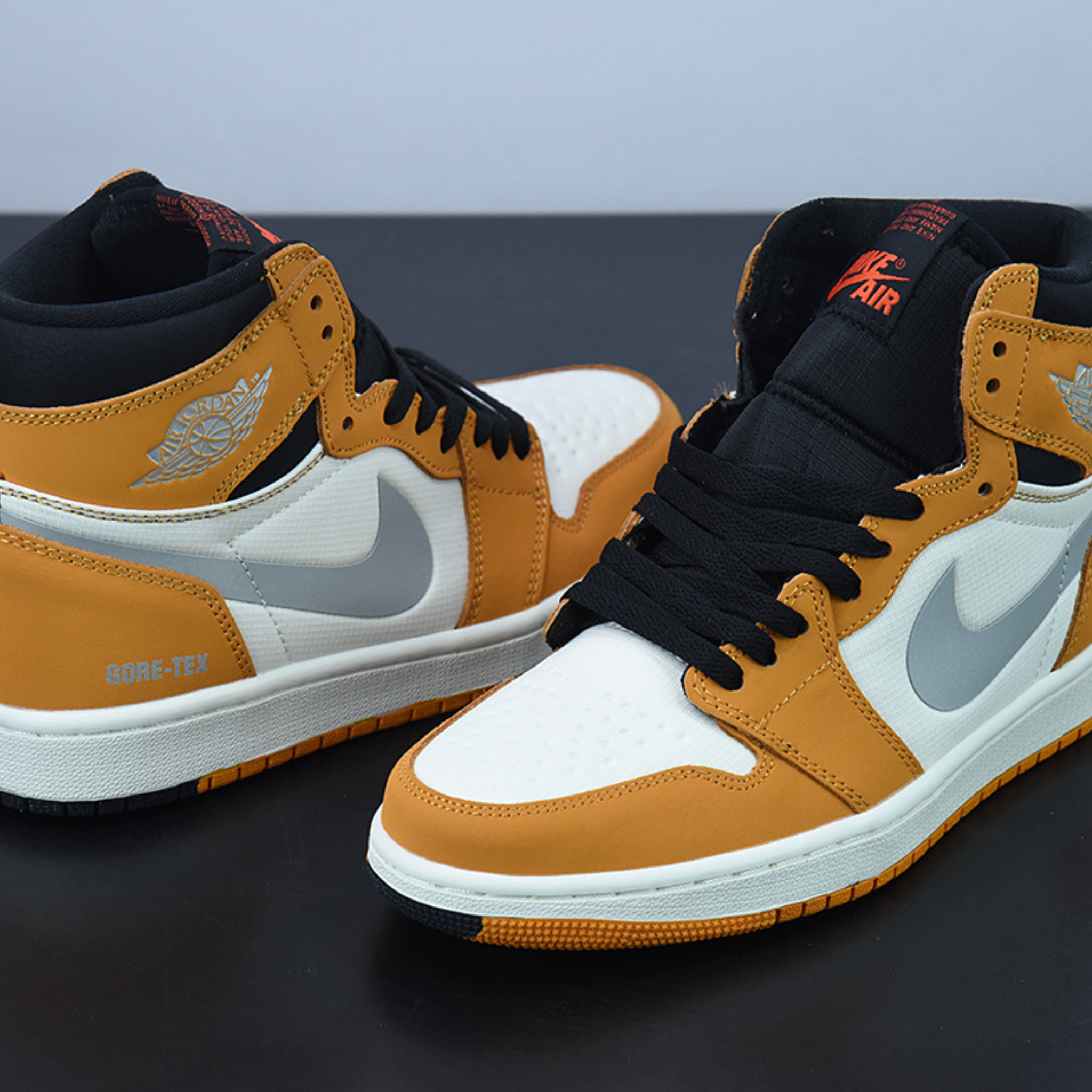 Nike Air Jordan 1 Element "Gore-Tex Luz Curry Gold"