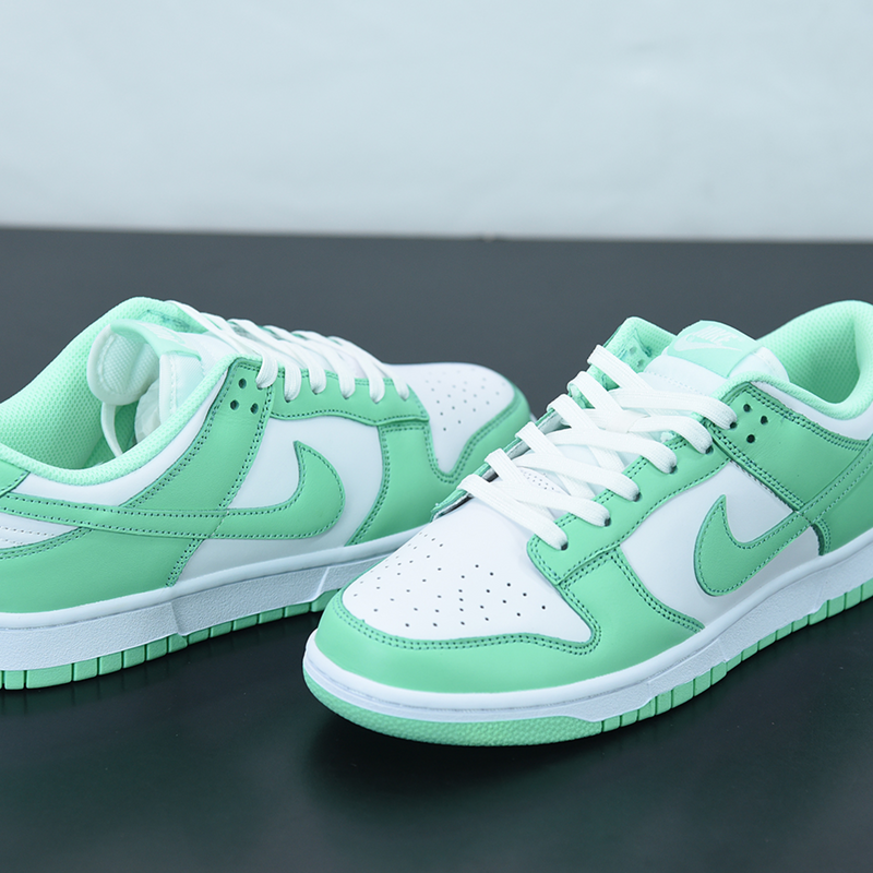 Nike WMNS Dunk Low "Green Glow"