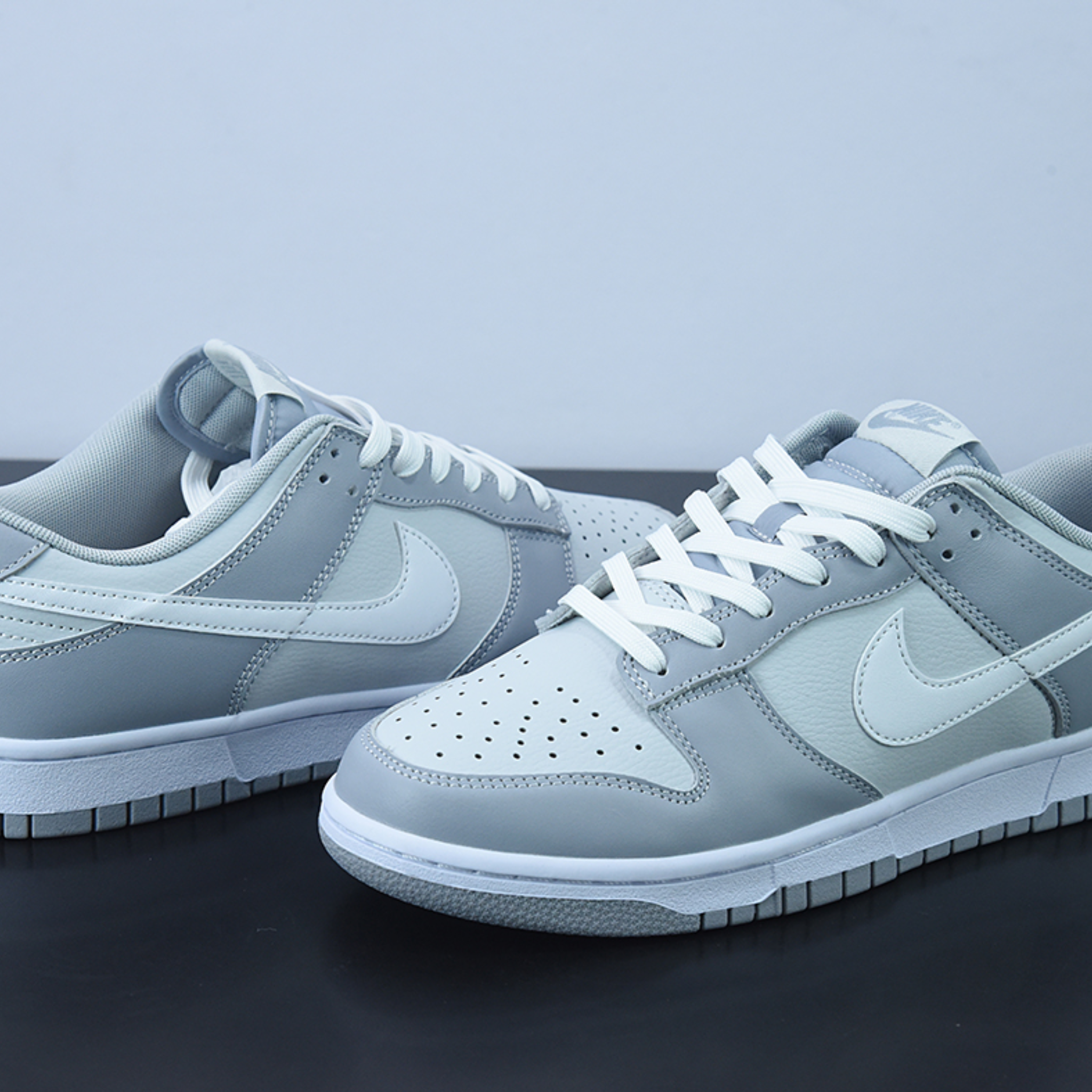 Nike Dunk Low "Two Tone Grey"