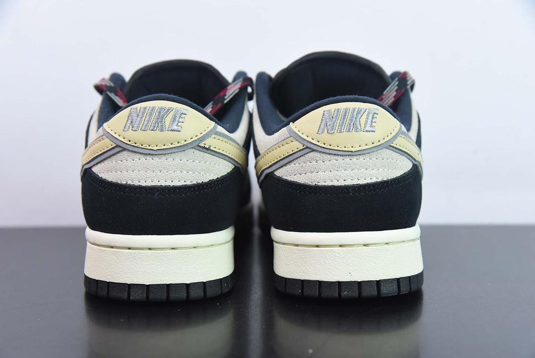 Nike Dunk "Black Team Gold"