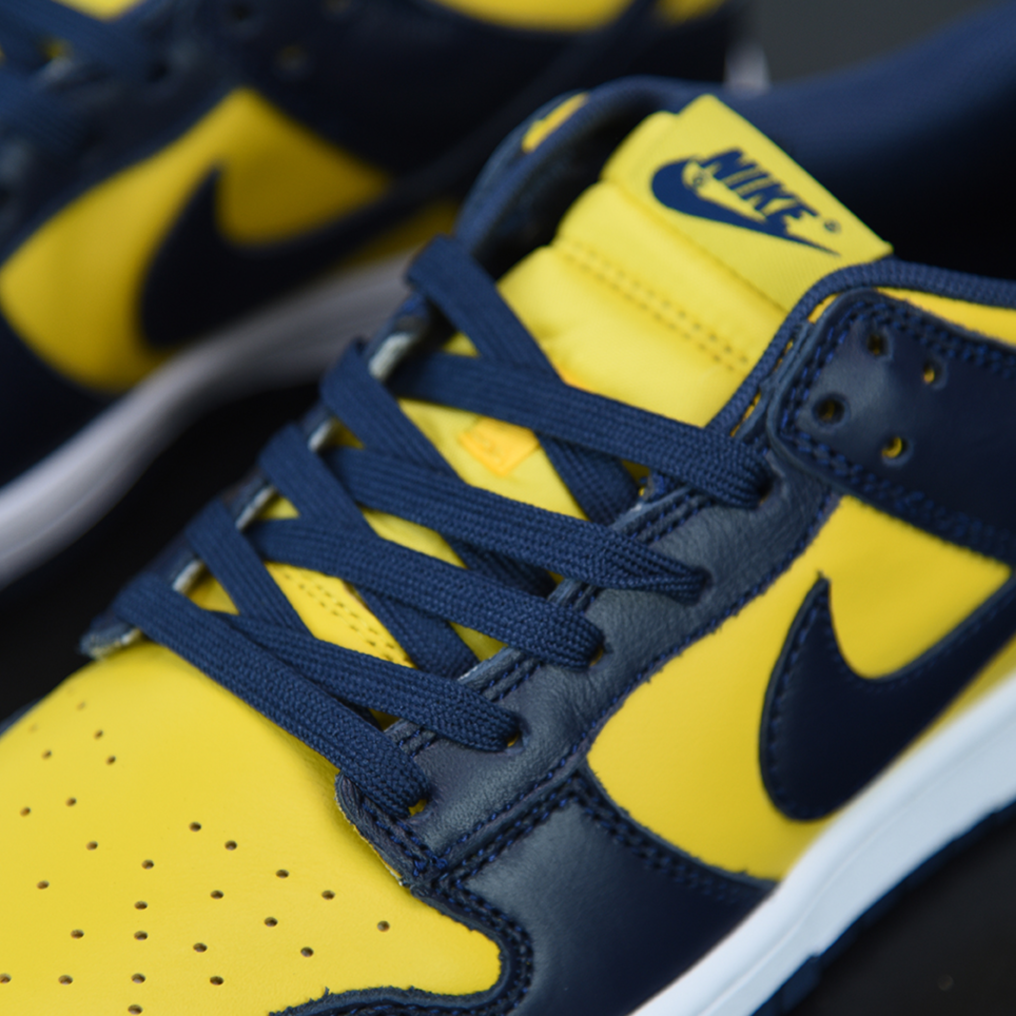 Nike Dunk Low "Michigan Varsity Maize"