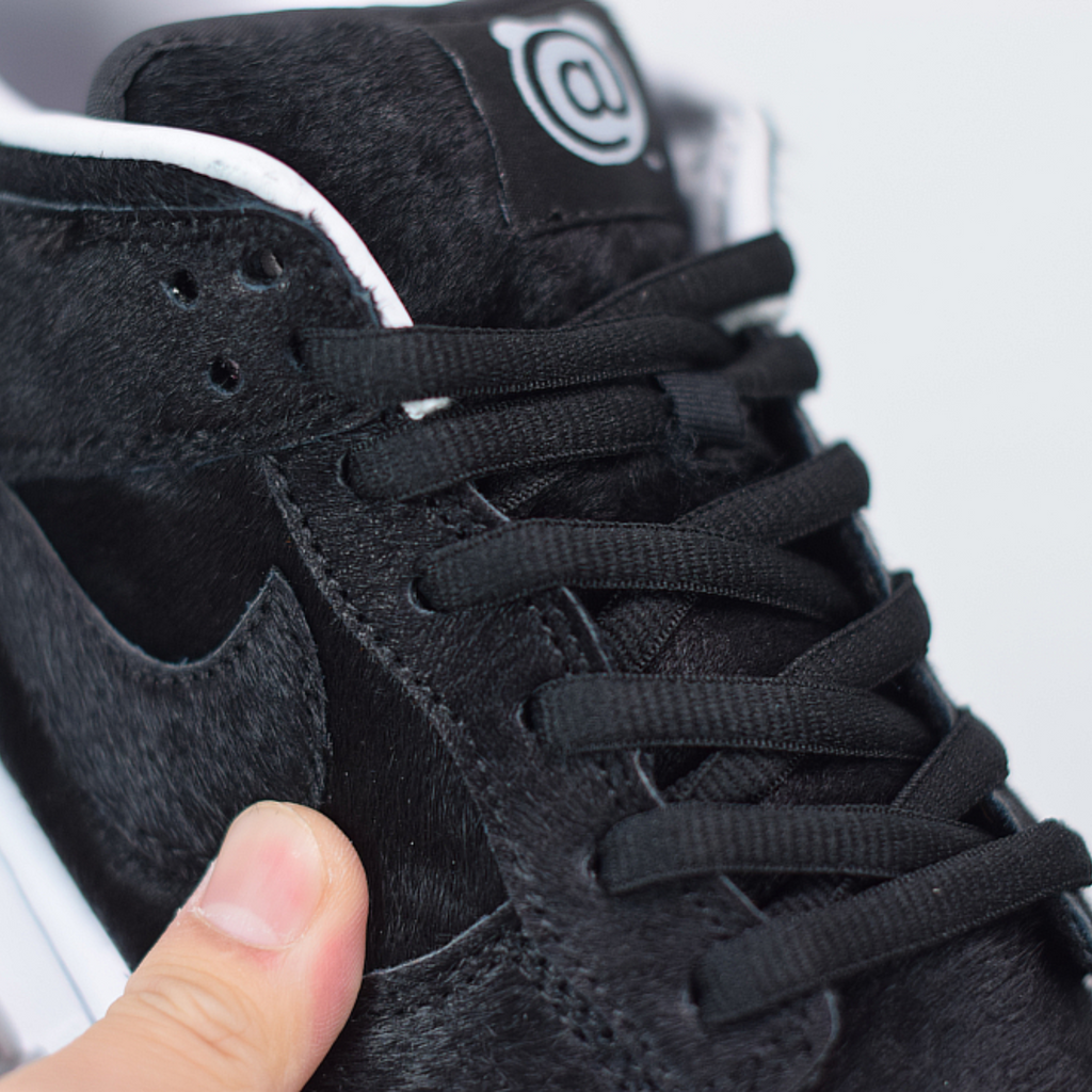 Nike sb dunk sales medicom