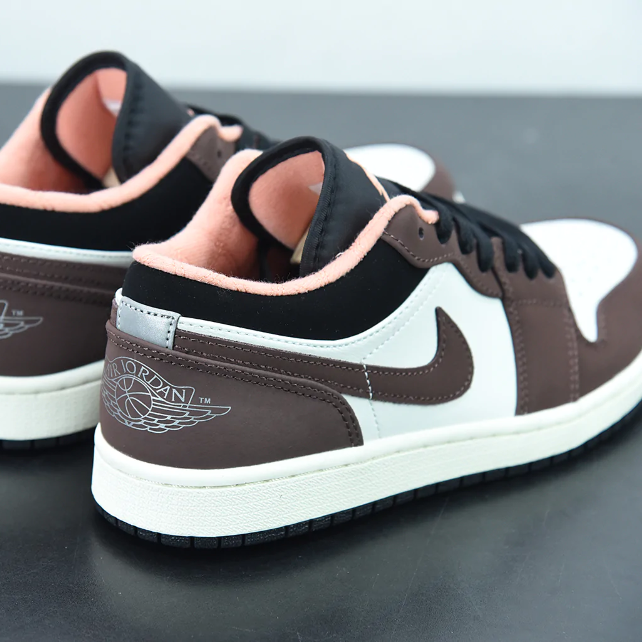 Nike Air Jordan 1 Low "Mocha"