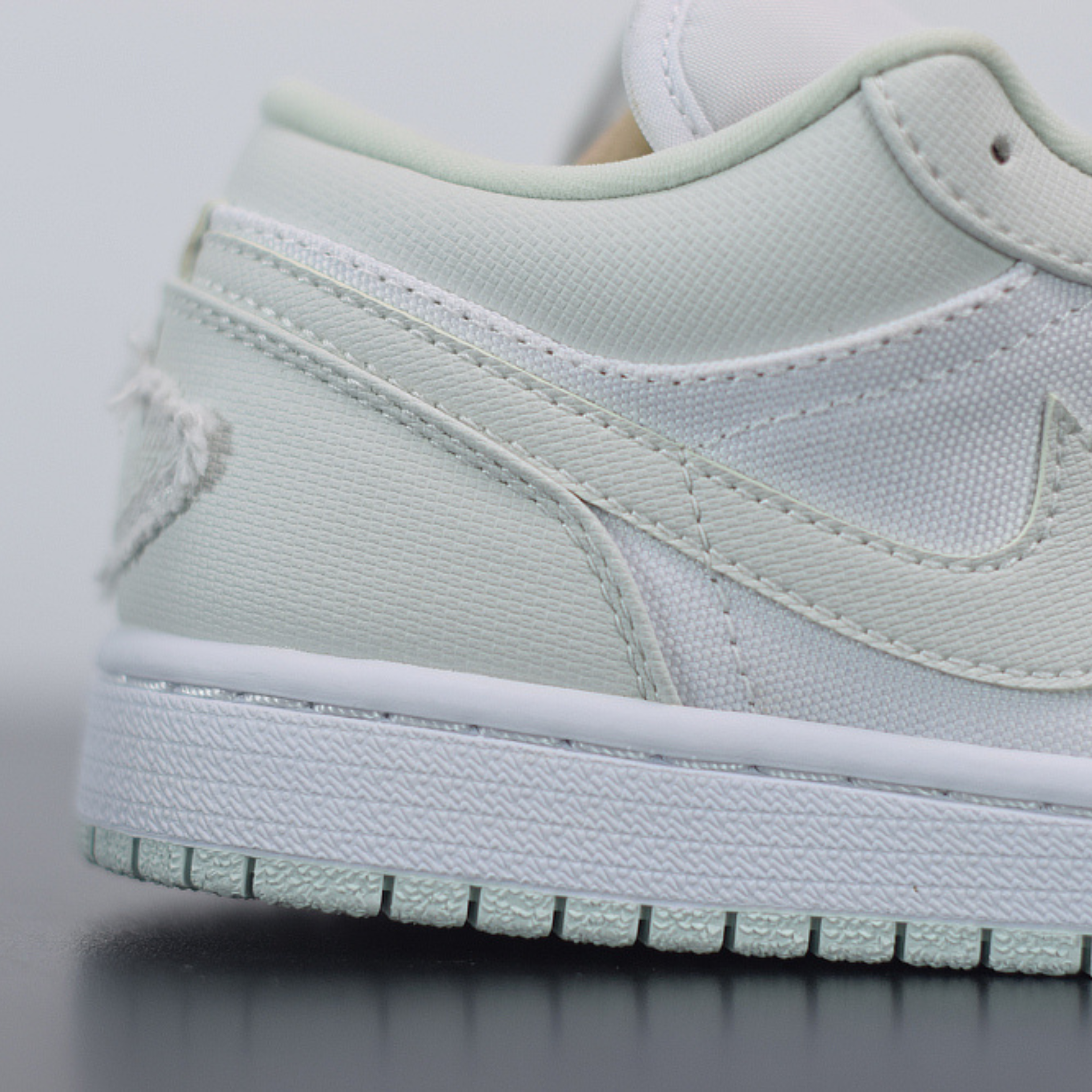 WMNS Nike Air Jordan 1 Low "Spruce Aura"