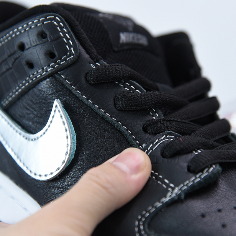 Nike sb dunk black diamond hotsell