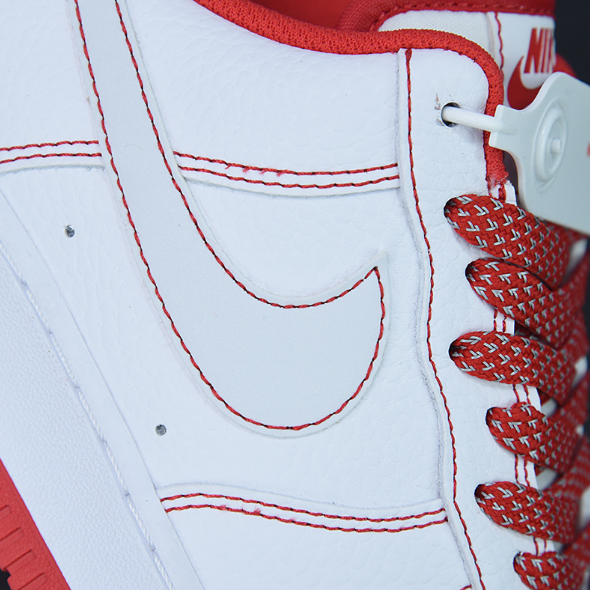 Nike Air Force 1 '07 "White/Red/Blanc"