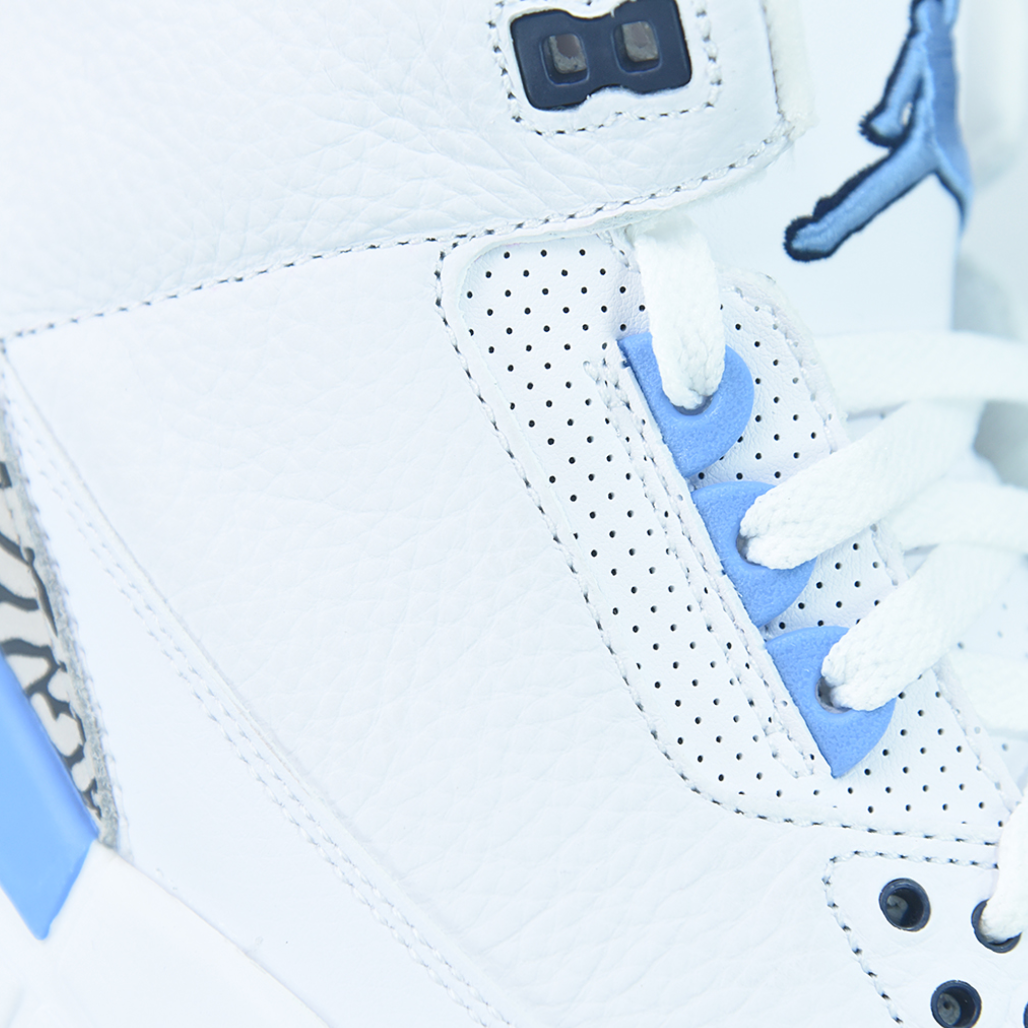 Nike Air Jordan 3 Retro "UNC" (2020)