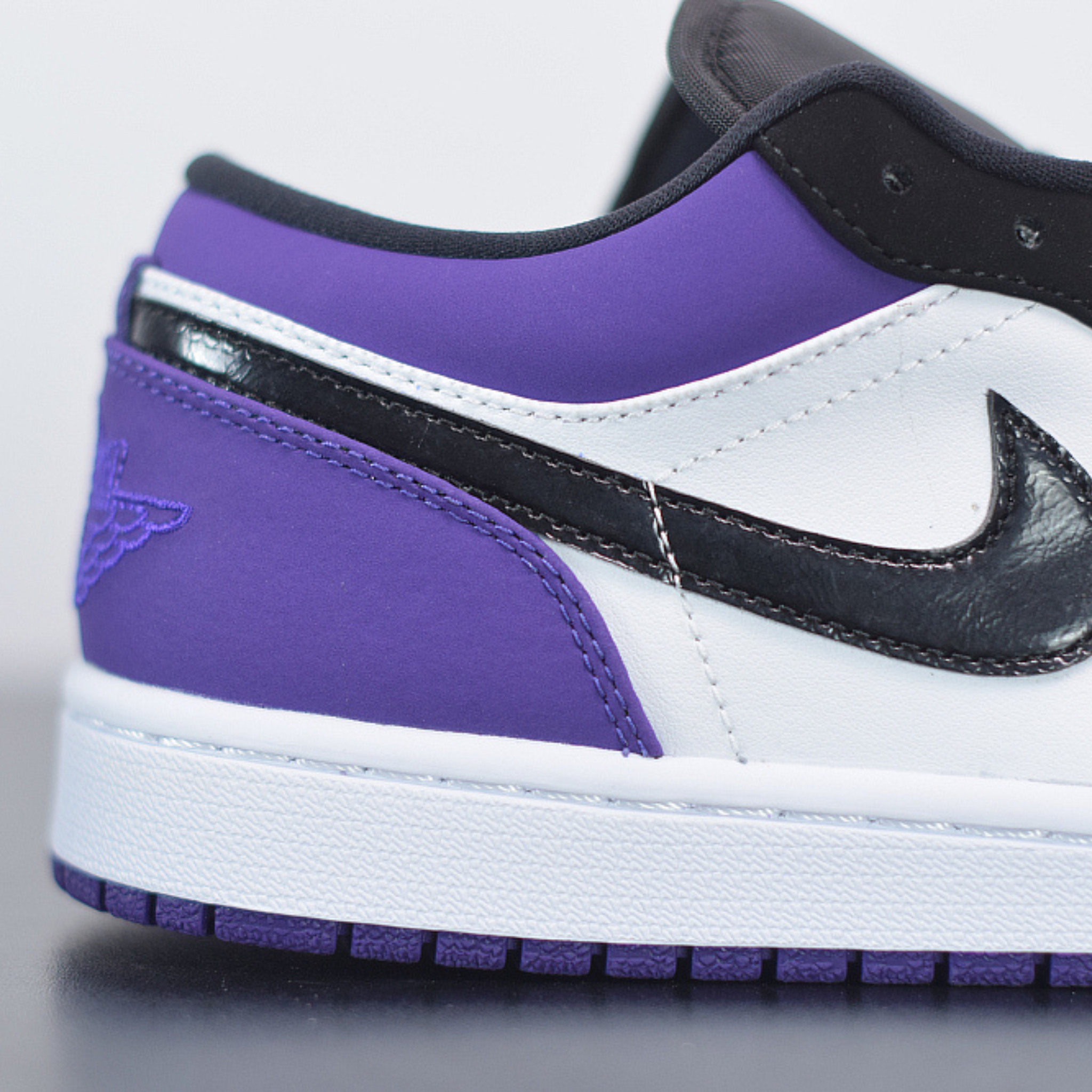 Nike Air Jordan 1 Low "Court Purple"