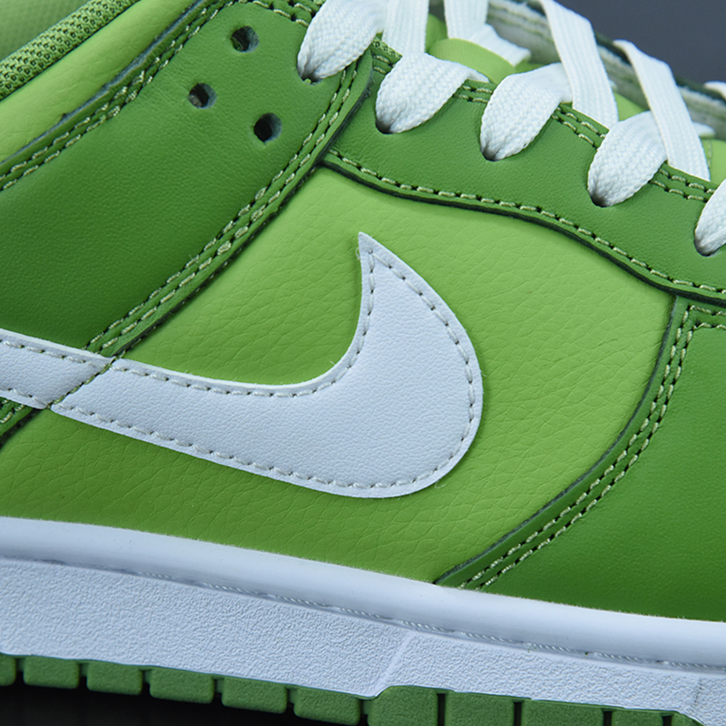 White hot sale green nikes