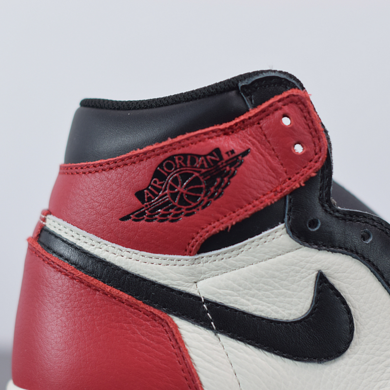 Nike Air Jordan 1 Retro High "Bred Toe"