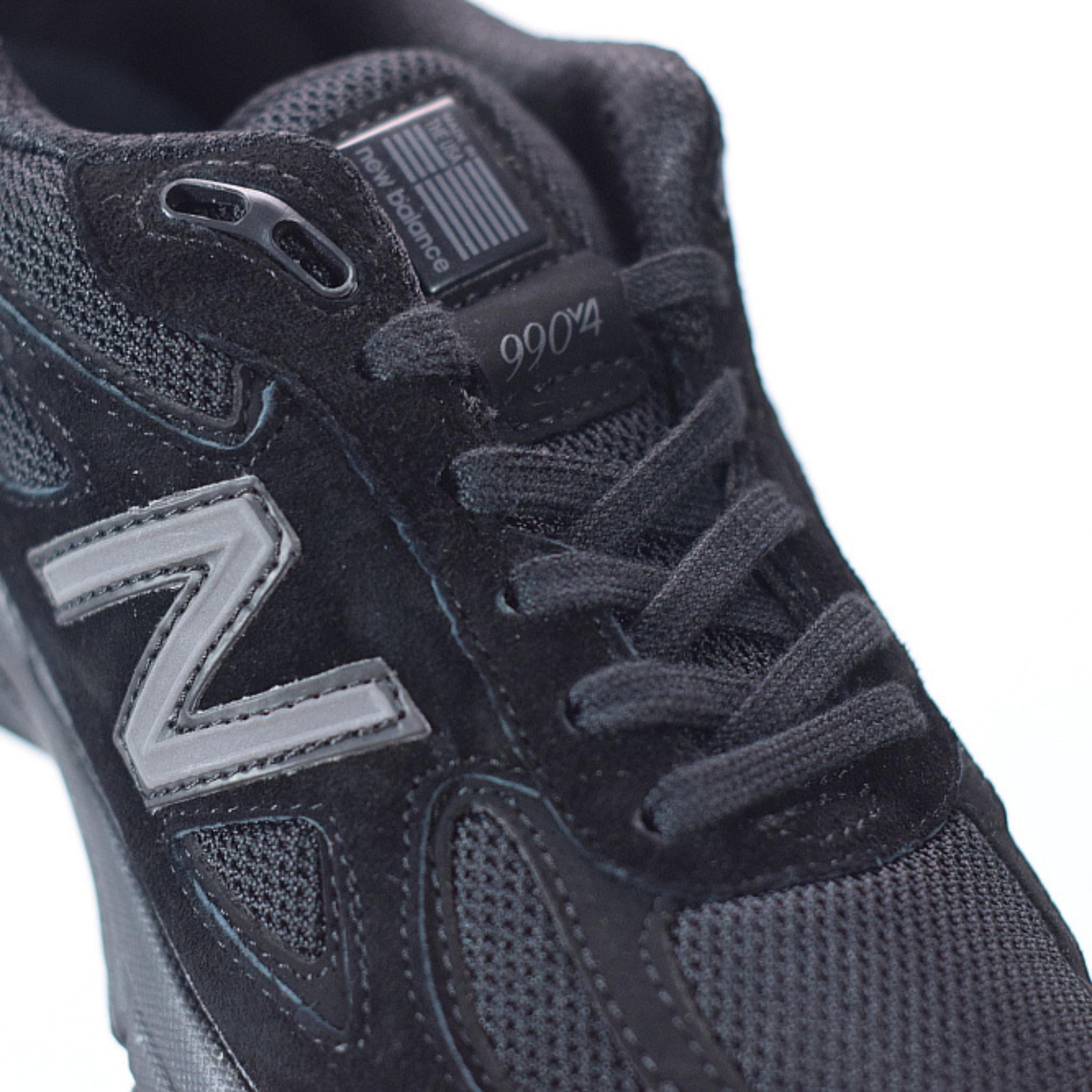 New Balance M990v4 "All Black"