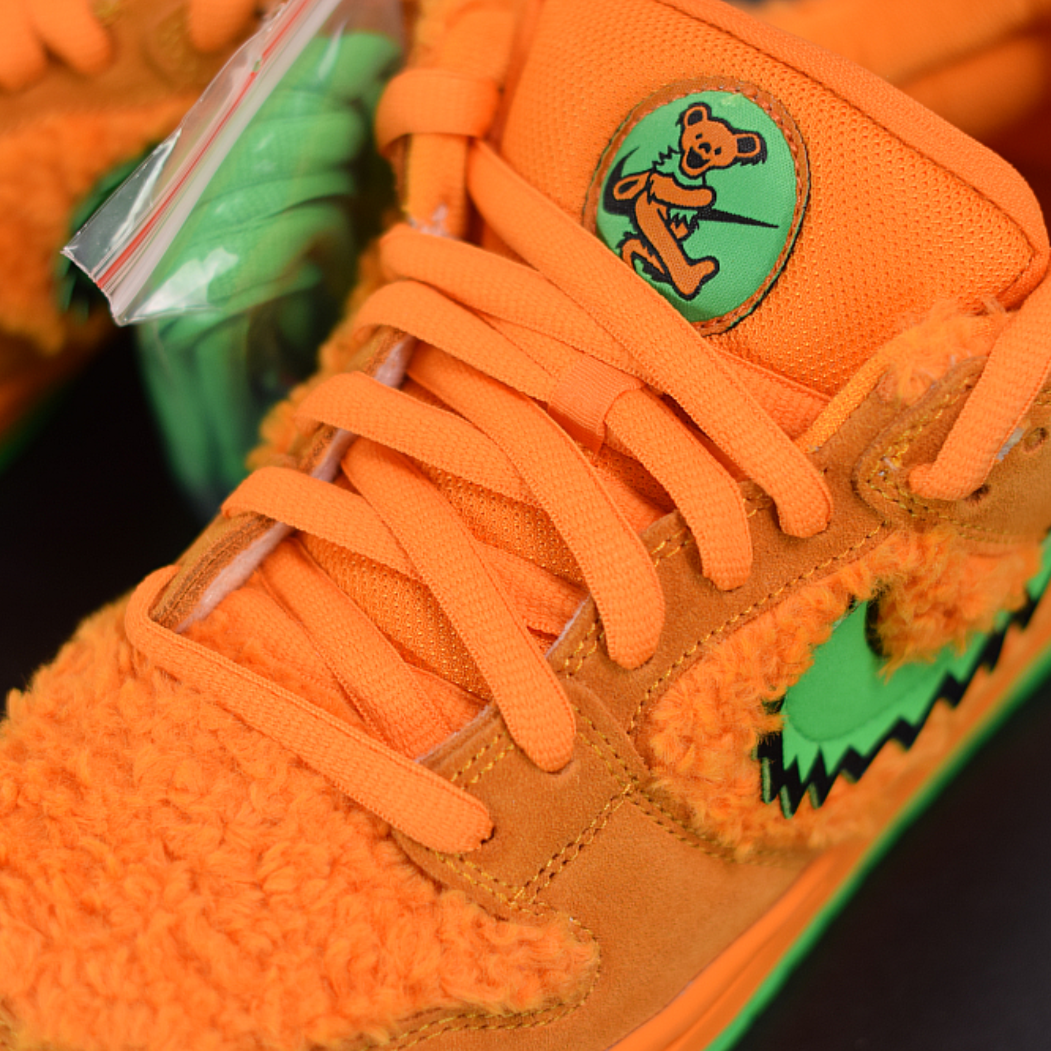 Grateful Dead x Nike SB Dunk Low “Orange Bear”