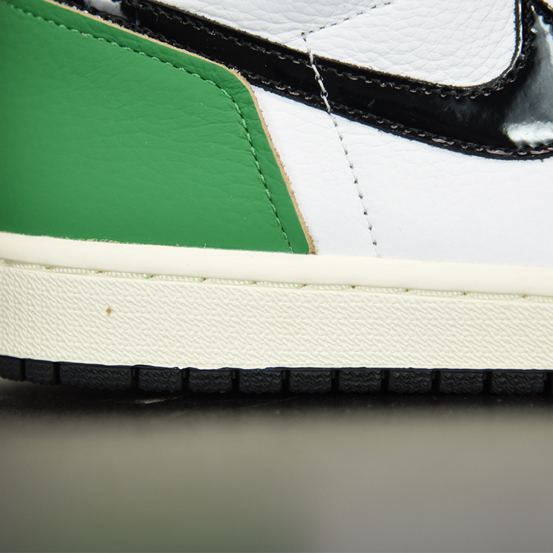 WMNS Nike Air Jordan 1 Retro High OG "Lucky Green"