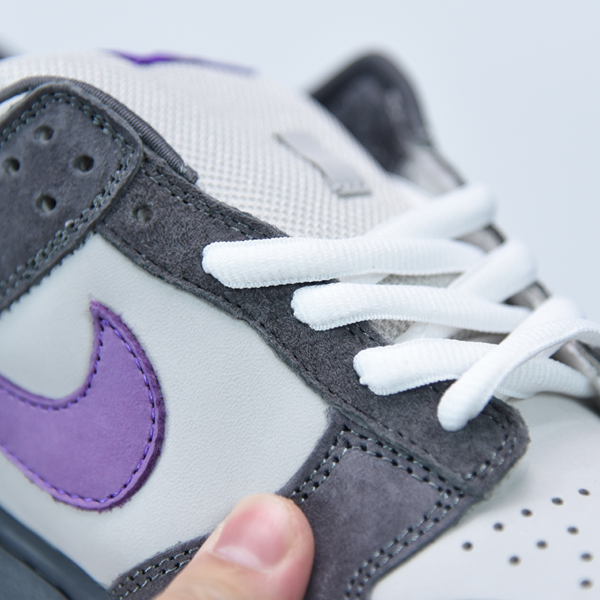 Nike Dunk SB Low "Purple Pigeon"