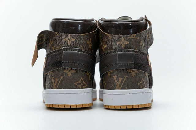 Louis Vuitton x Air Jordan 1 + Maleta Exclusiva