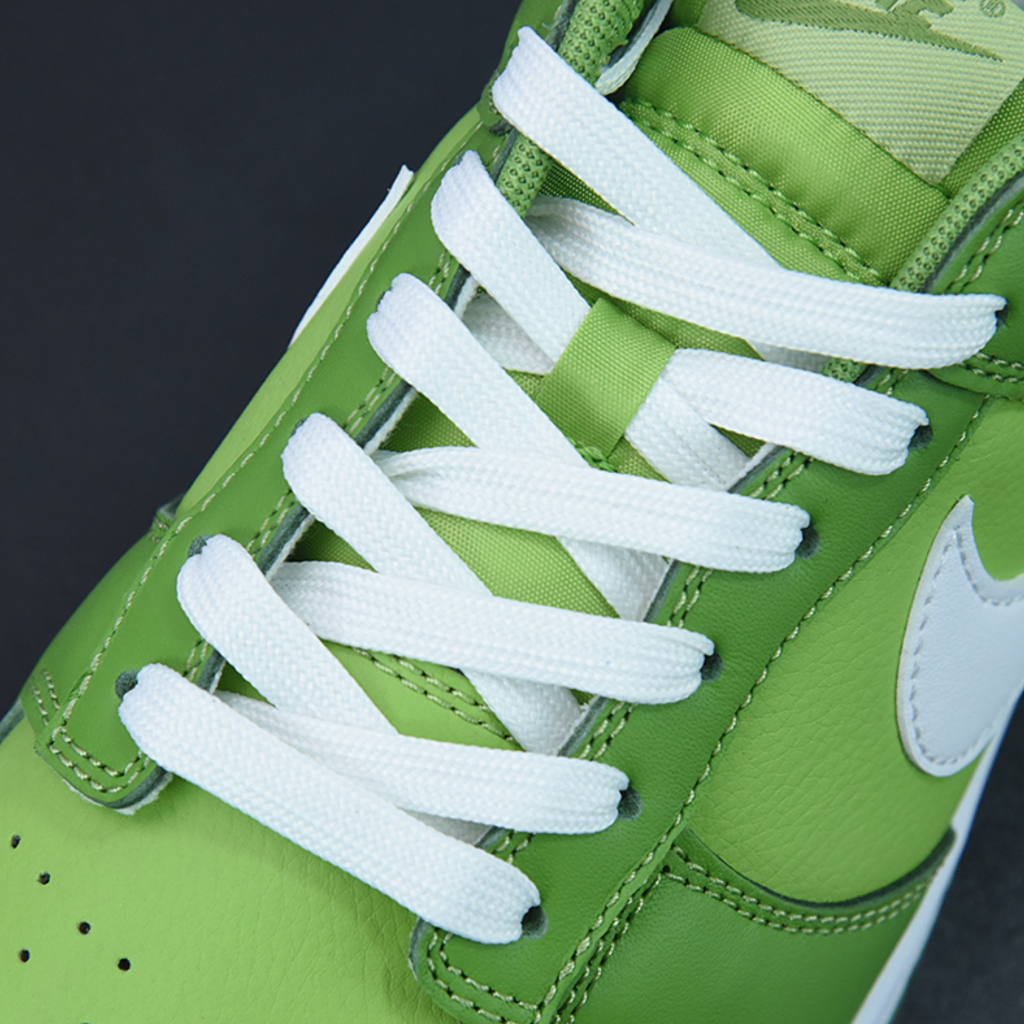 Nike Dunk Low "Green White"