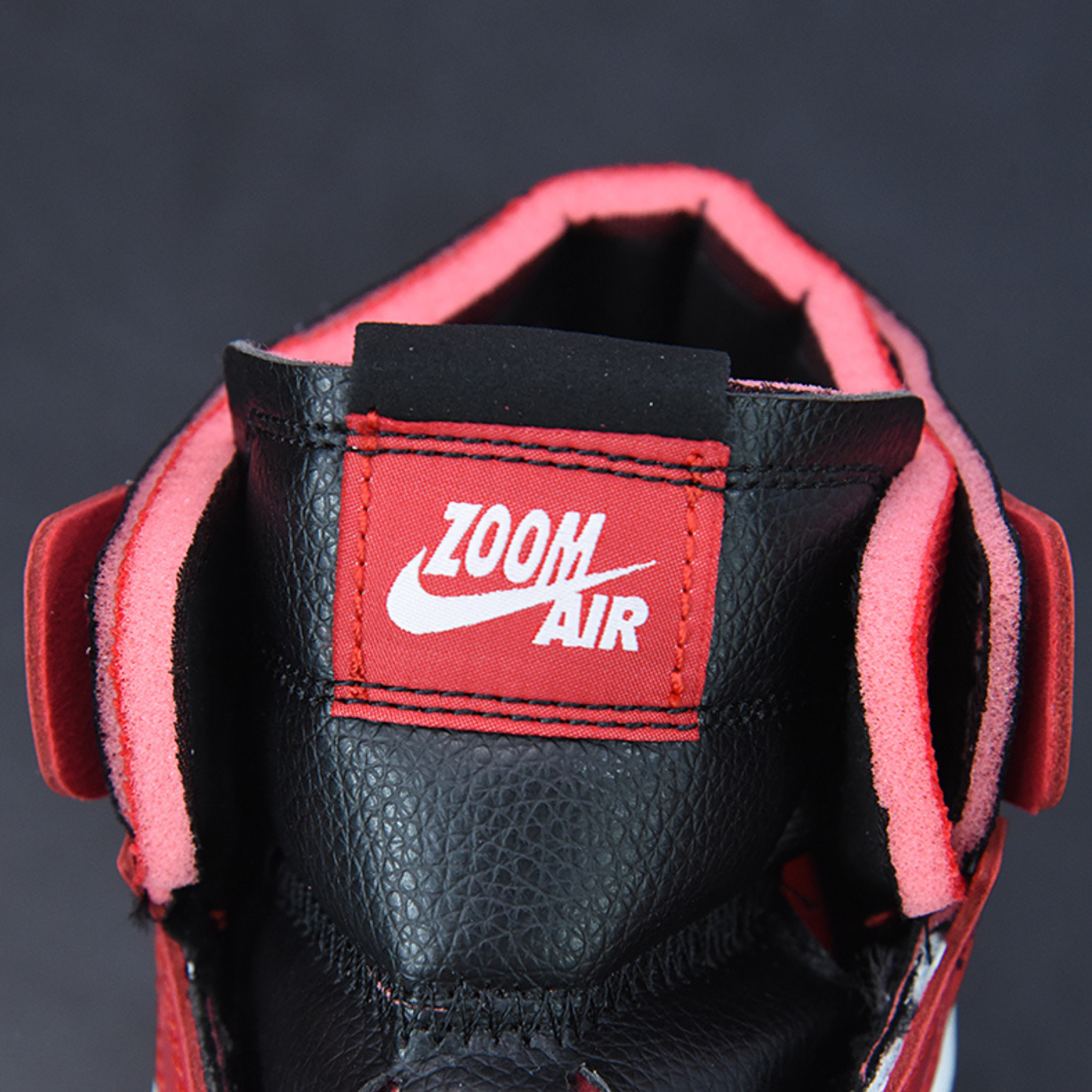 Nike Air Jordan 1 High Zoom CMFT "Chicago"