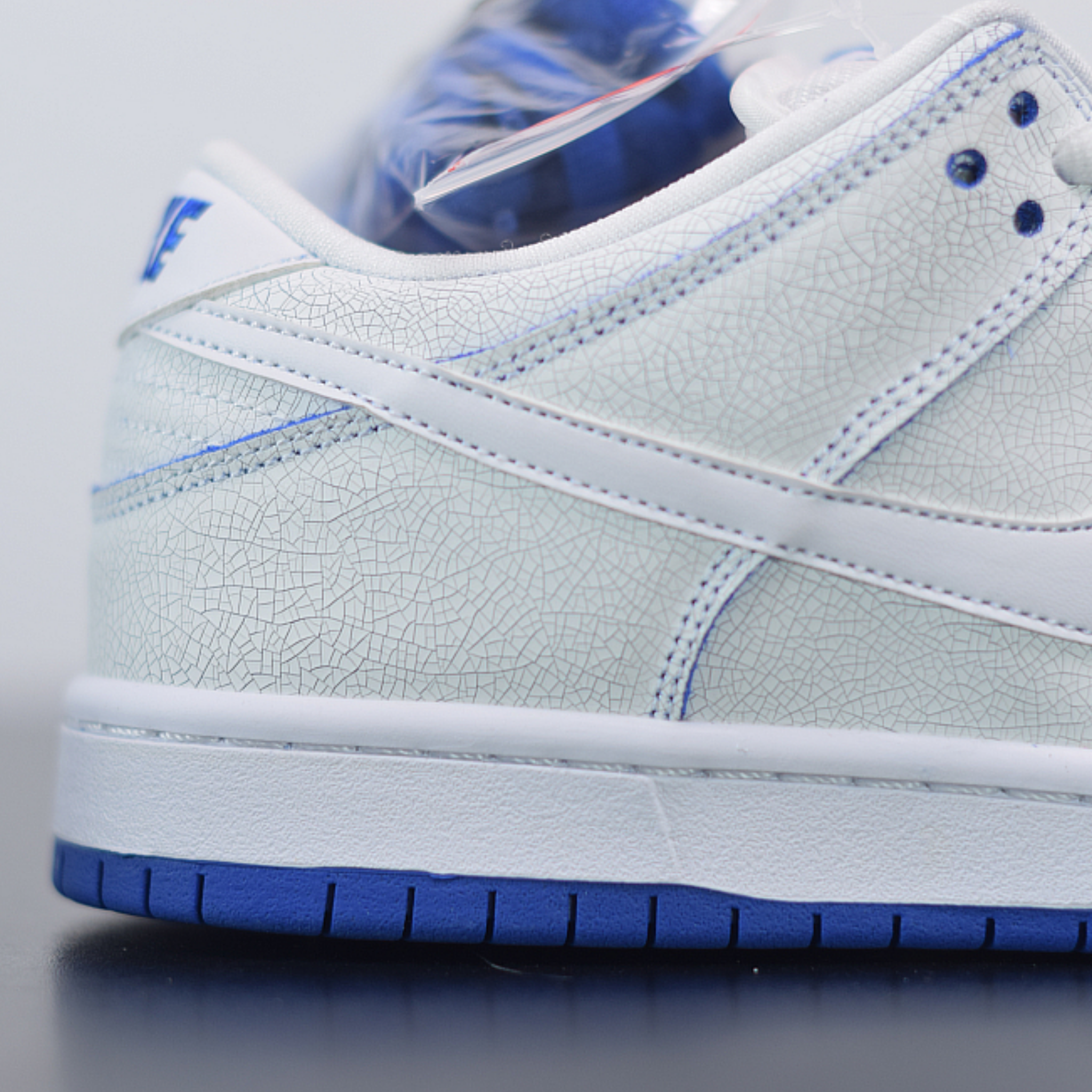 Nike SB Dunk "Premium White Game Royal"