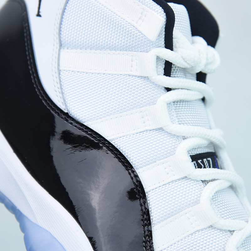 Nike Air Jordan 11 Retro "Concord"(2018)