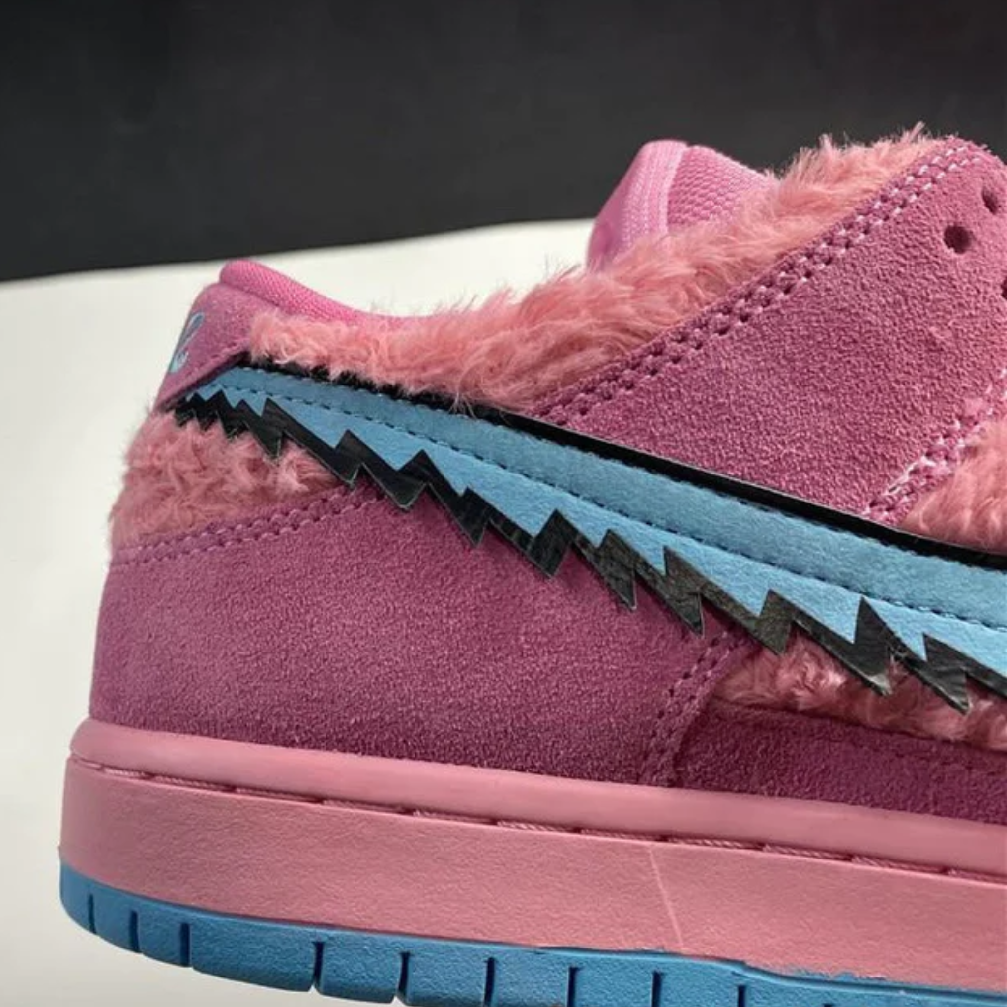 Grateful Dead x Nike SB Dunk Low “Pink Bear”