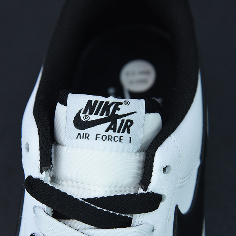 Nike Air Force 1 '07 "Black/White"