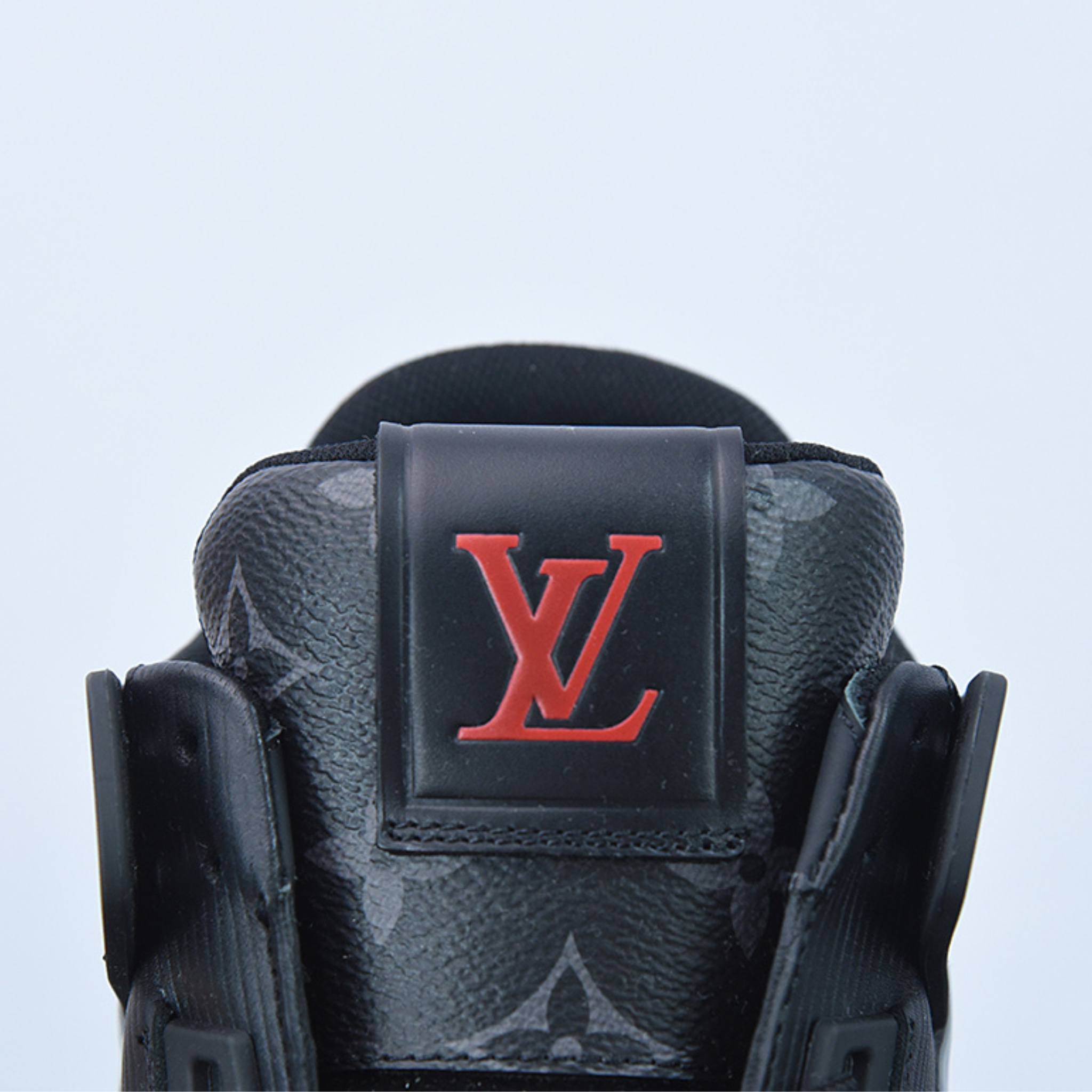 Louis Vuitton Trainer "Black"