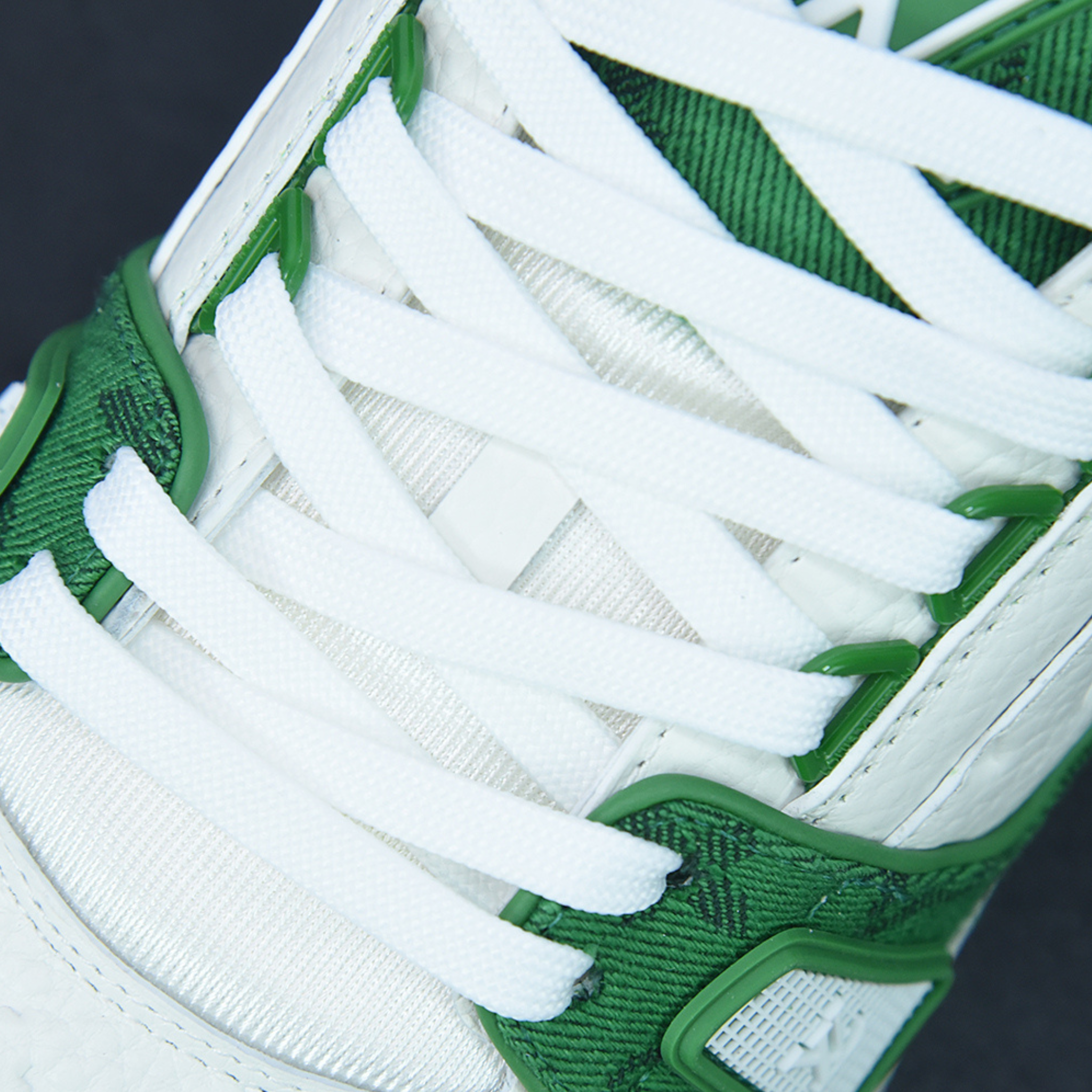 Louis Vuitton Trainer "Green White"